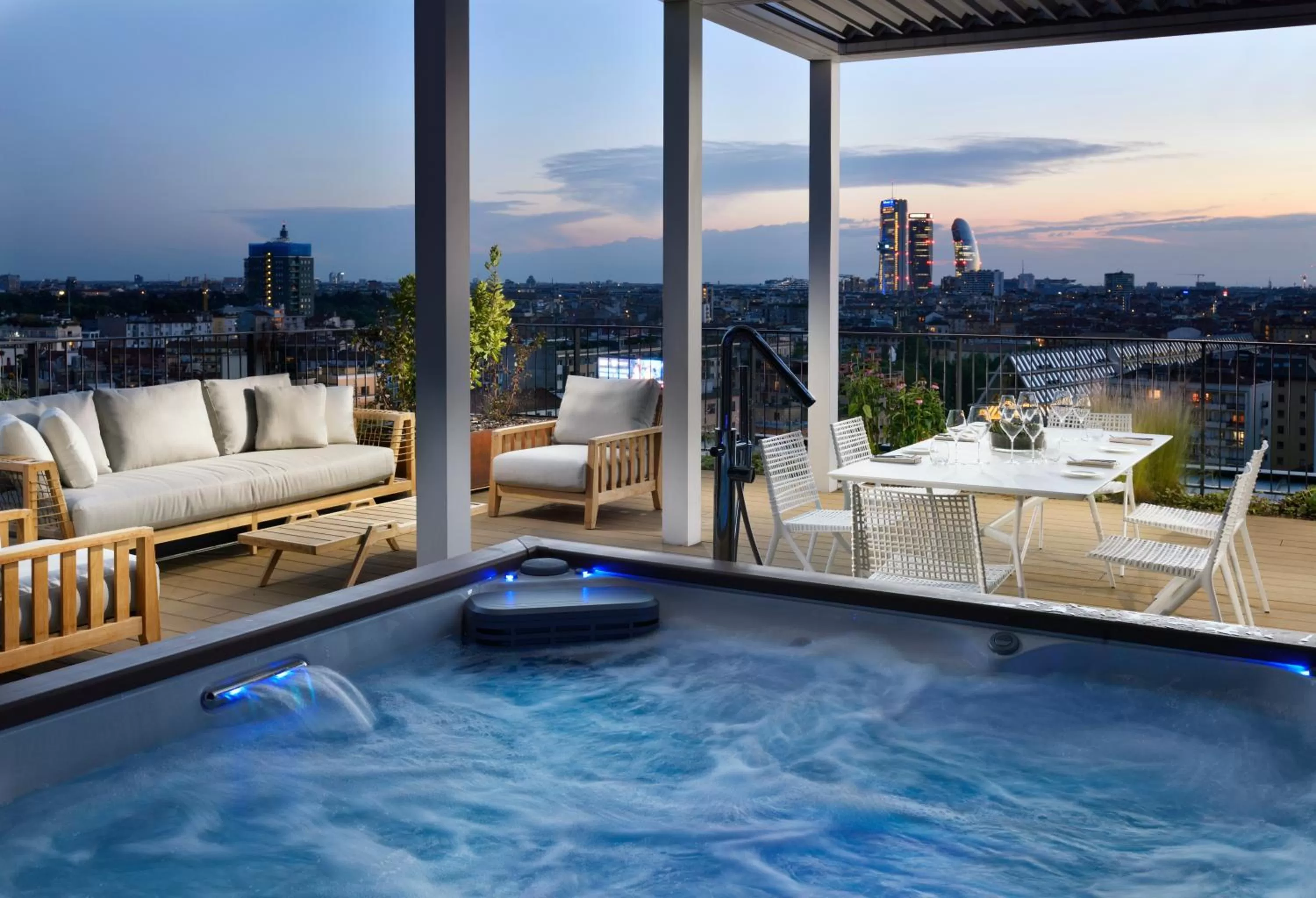Hot Tub in Milano Verticale | UNA Esperienze