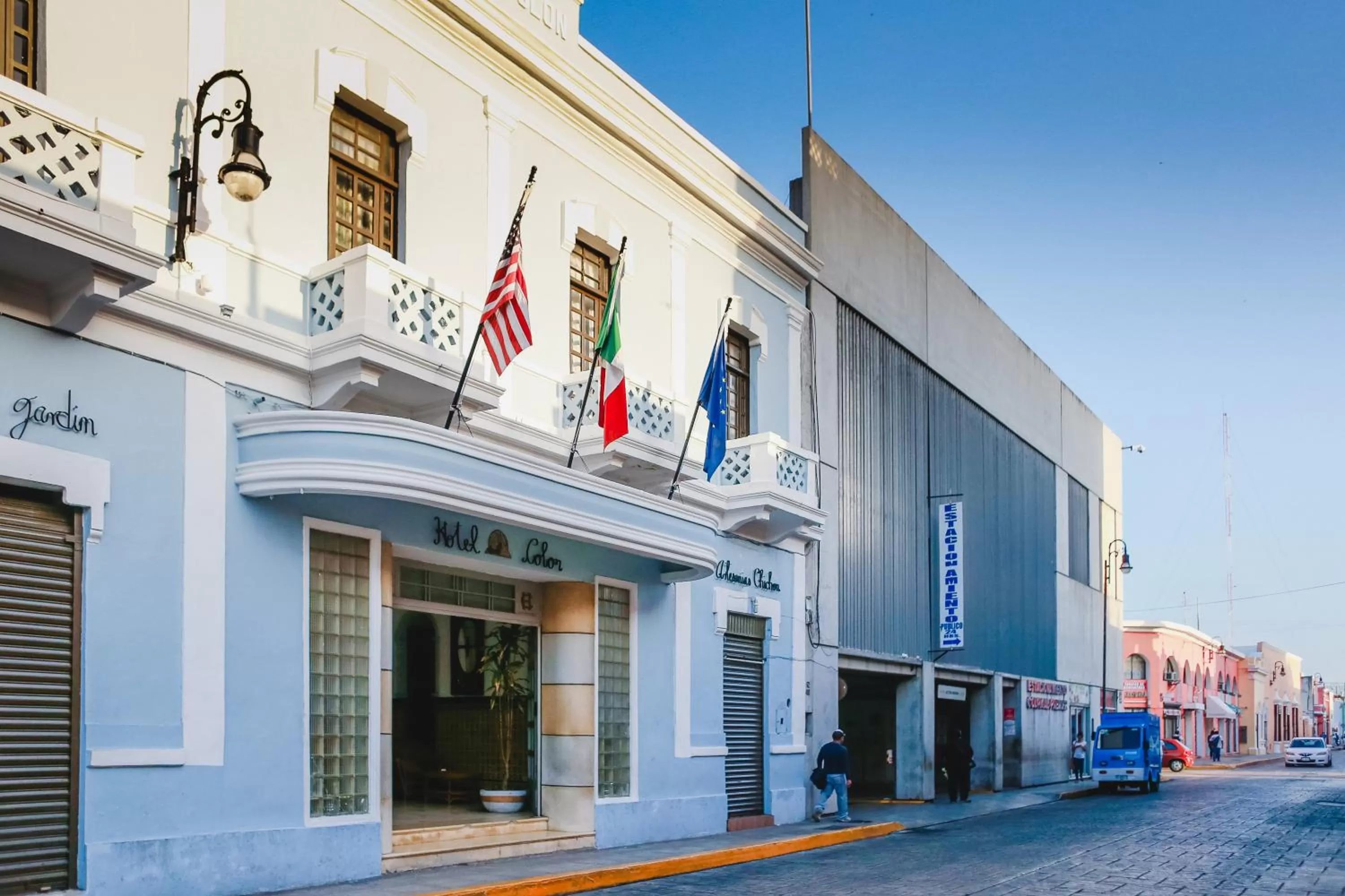 Facade/entrance in Hotel Colon Merida