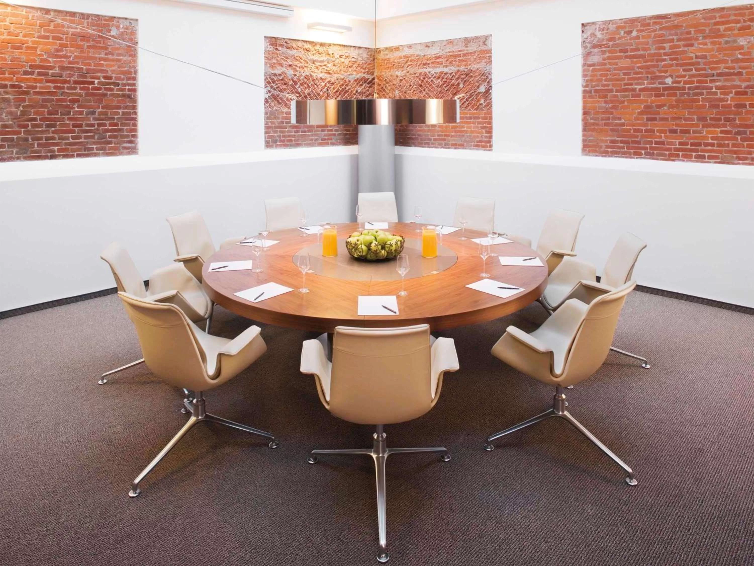 On site in MÖVENPICK Hotel Hamburg City