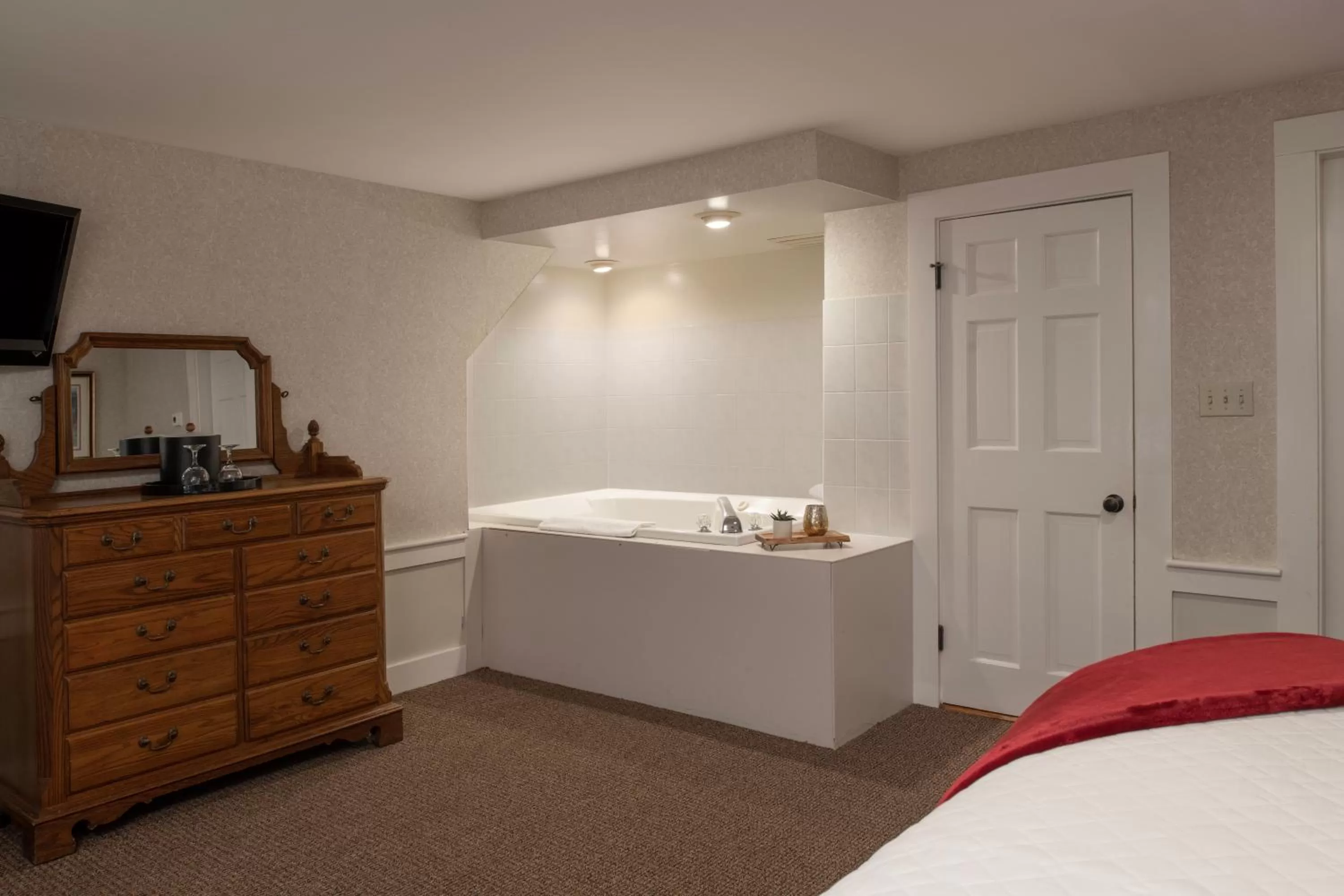 Bed in Christmas Farm Inn and Spa