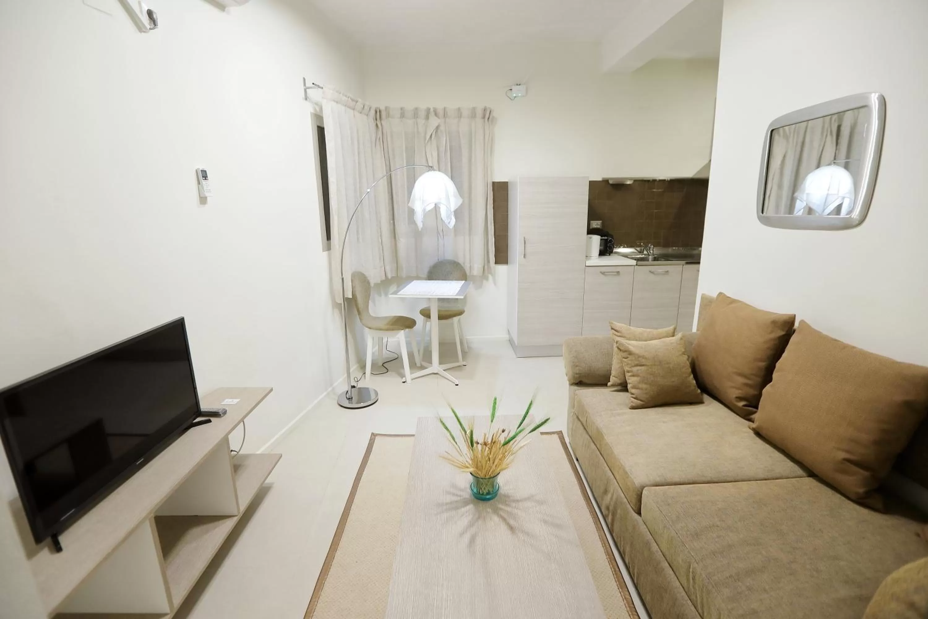 TV and multimedia in Hotel La Villette