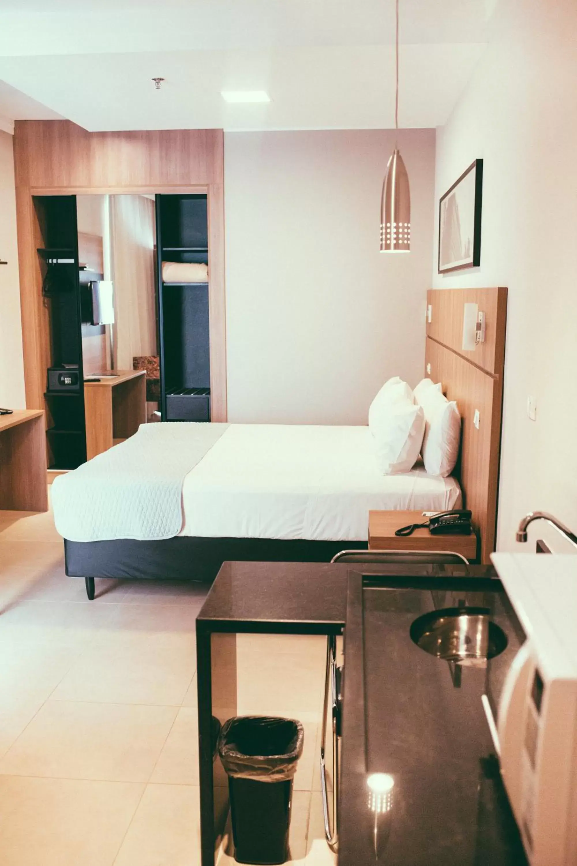 Standard King Room - single occupancy in Occitano Apart Hotel Standard King Room - single occupancy in Occitano Apart Hotel