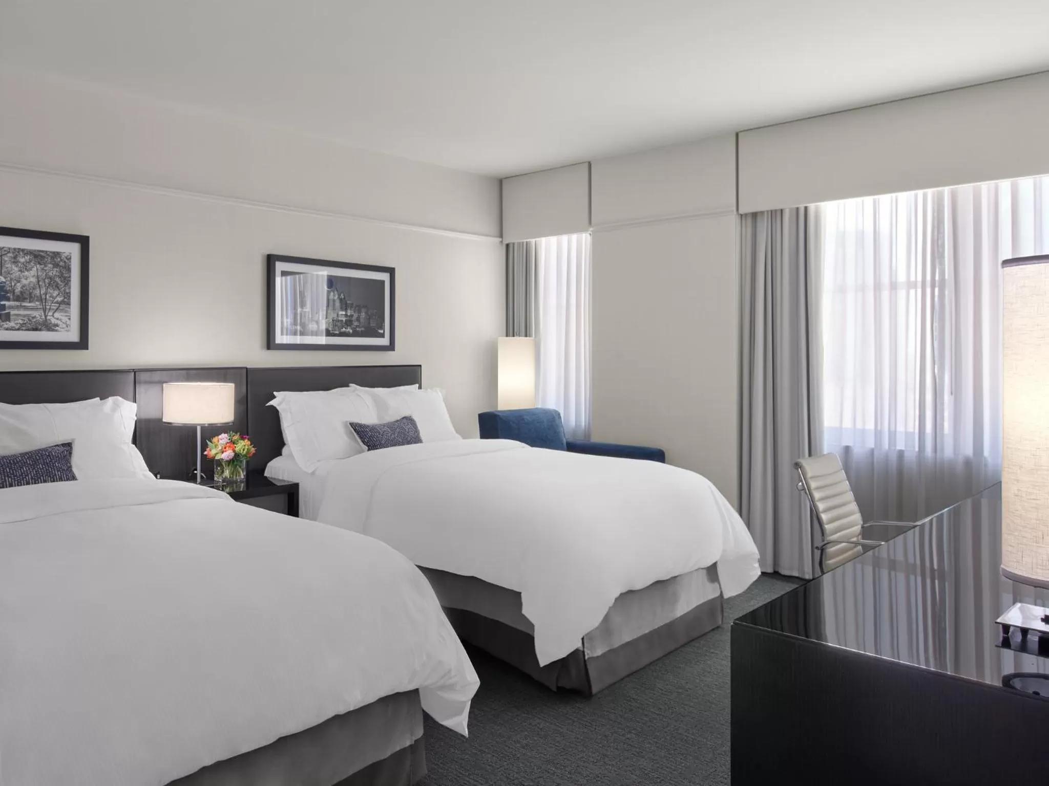 Other, Bed in Loews Philadelphia Hotel