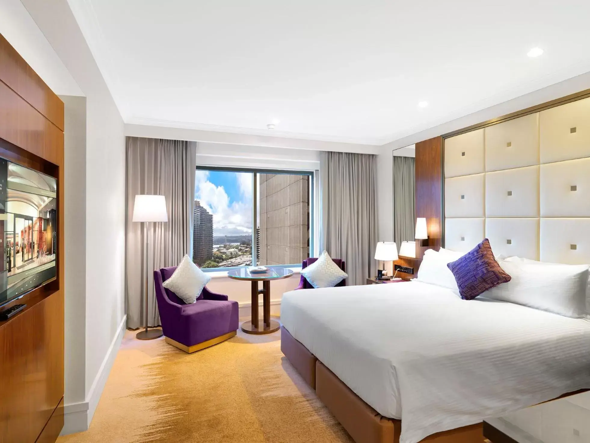 Deluxe King Room with Club Lounge Access - single occupancy in Amora Hotel Jamison Sydney Deluxe King Room with Club Lounge Access - single occupancy in Amora Hotel Jamison Sydney