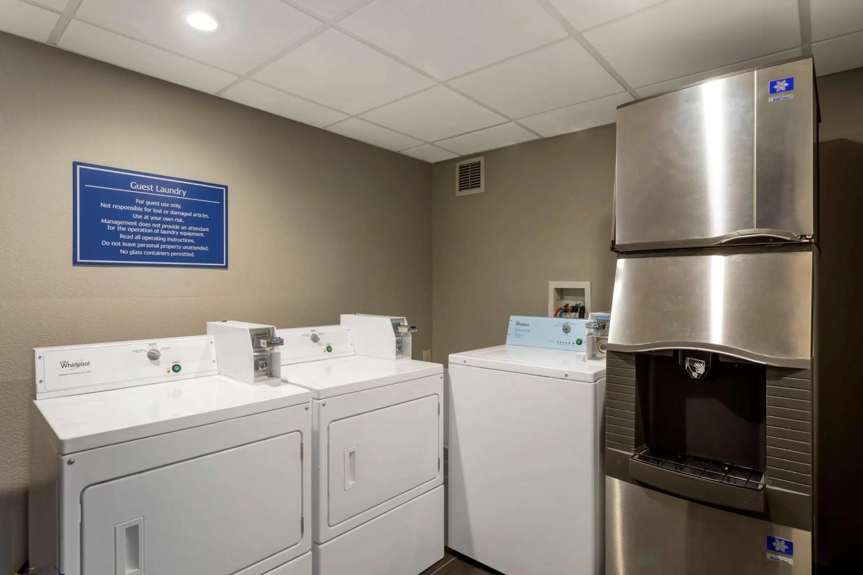 Property building in Best Western Plus Bowling Green