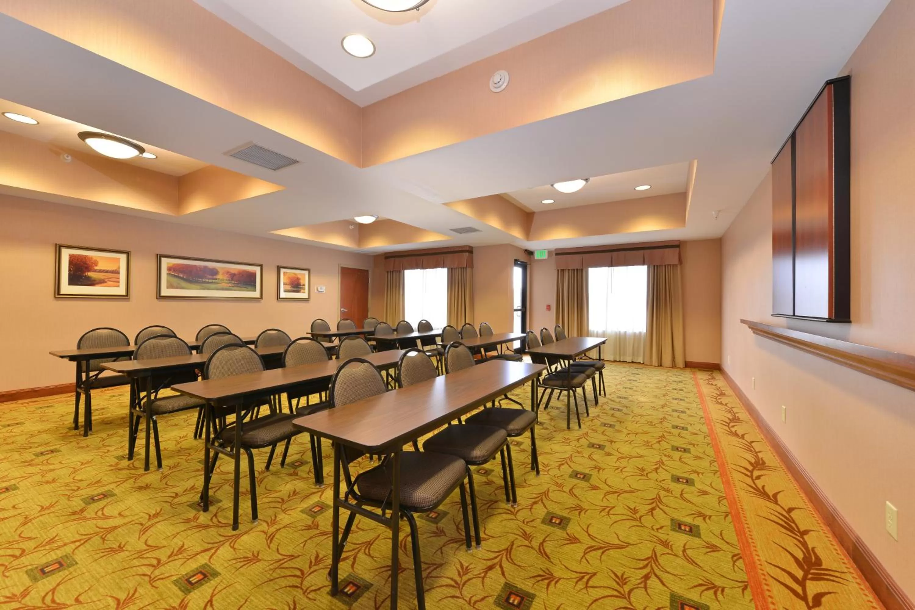 Meeting/conference room in Holiday Inn Express Rawlins by IHG
