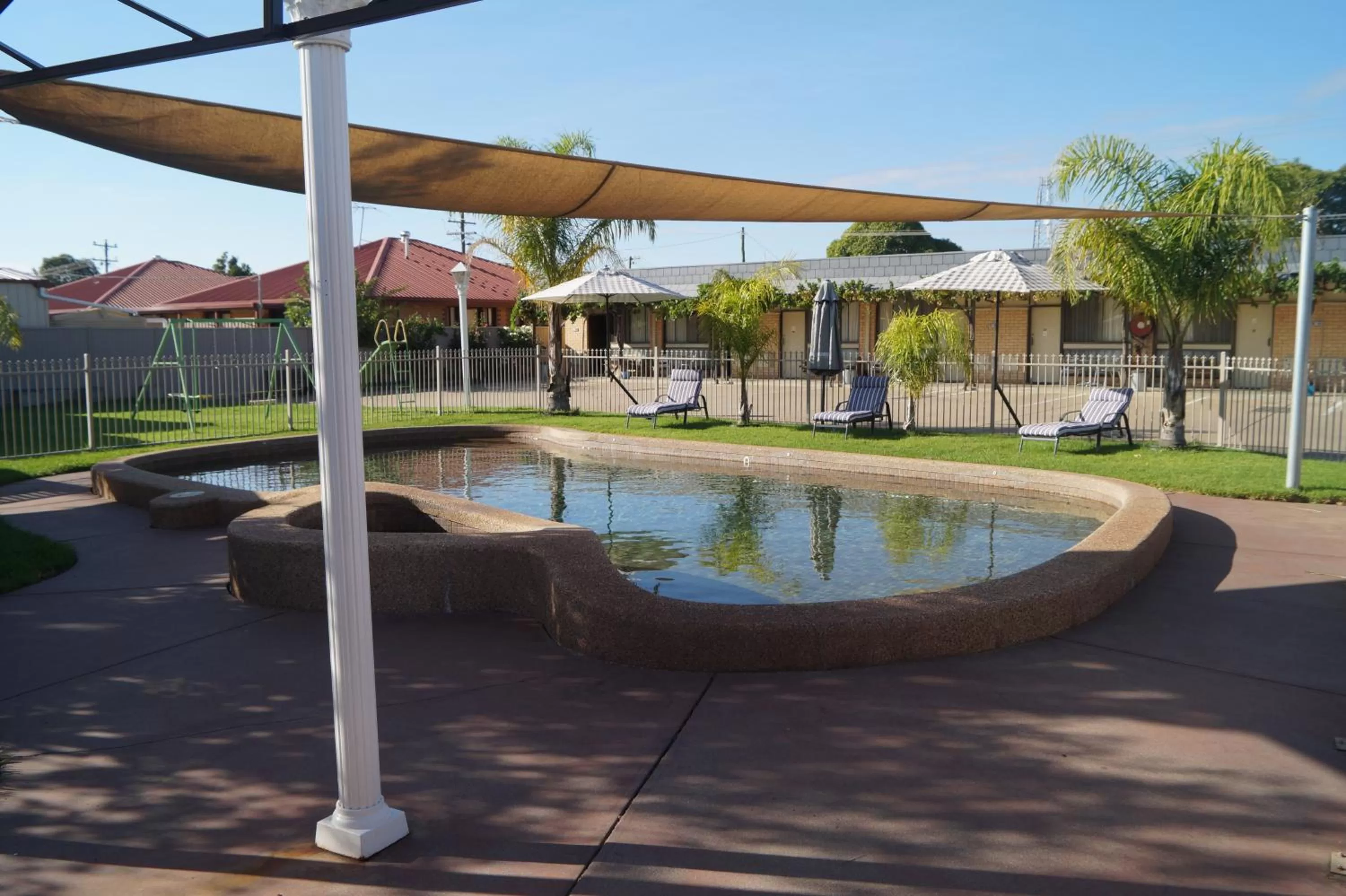 Day in Belltower Motor Inn