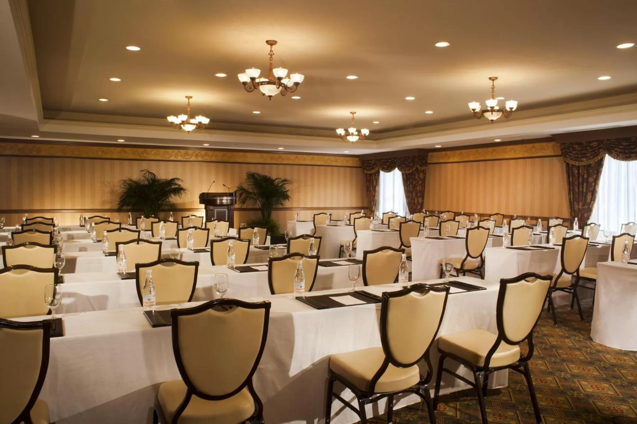 Meeting/conference room in Omni William Penn Hotel