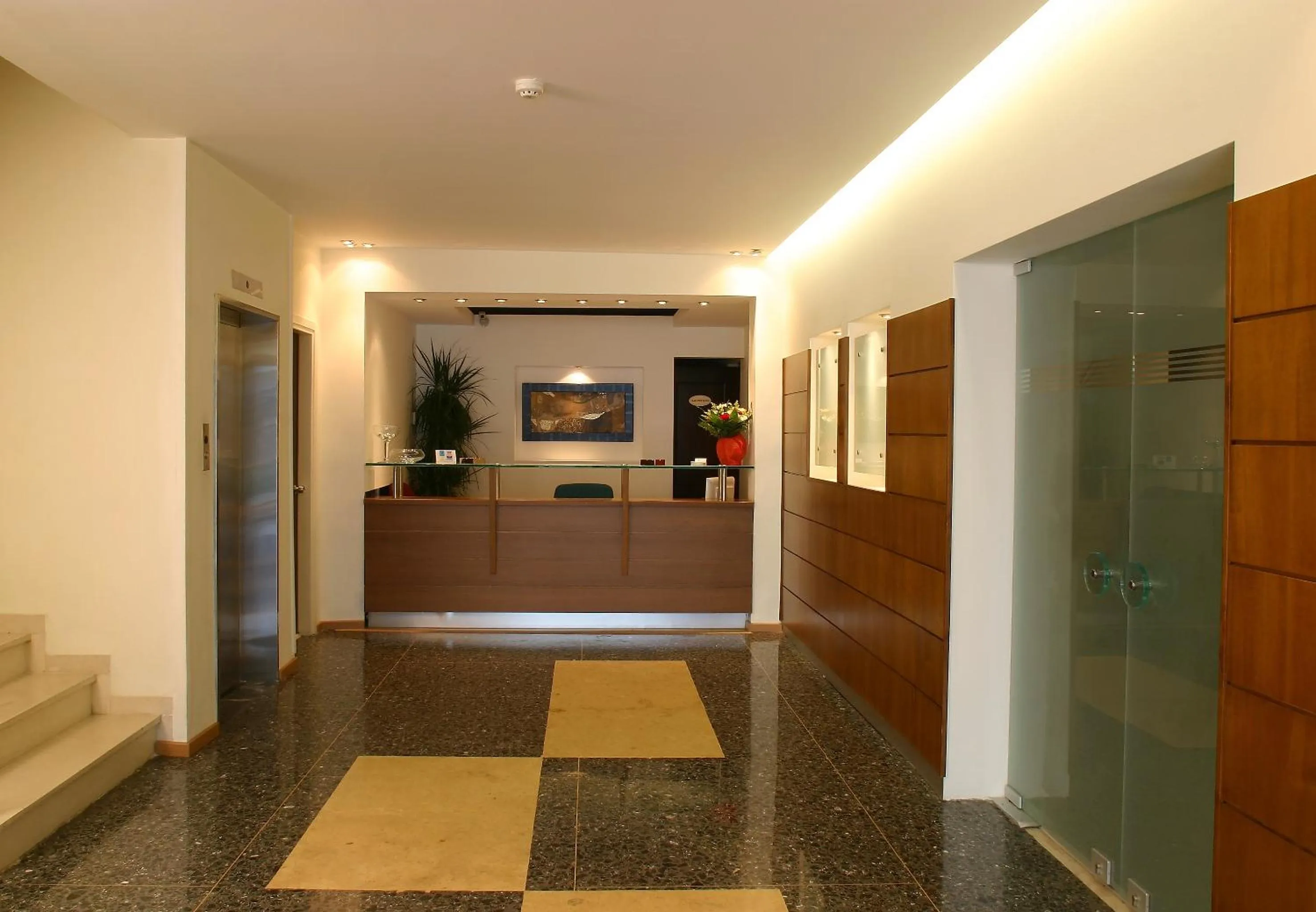 Lobby or reception in Blue Sea Hotel Alimos