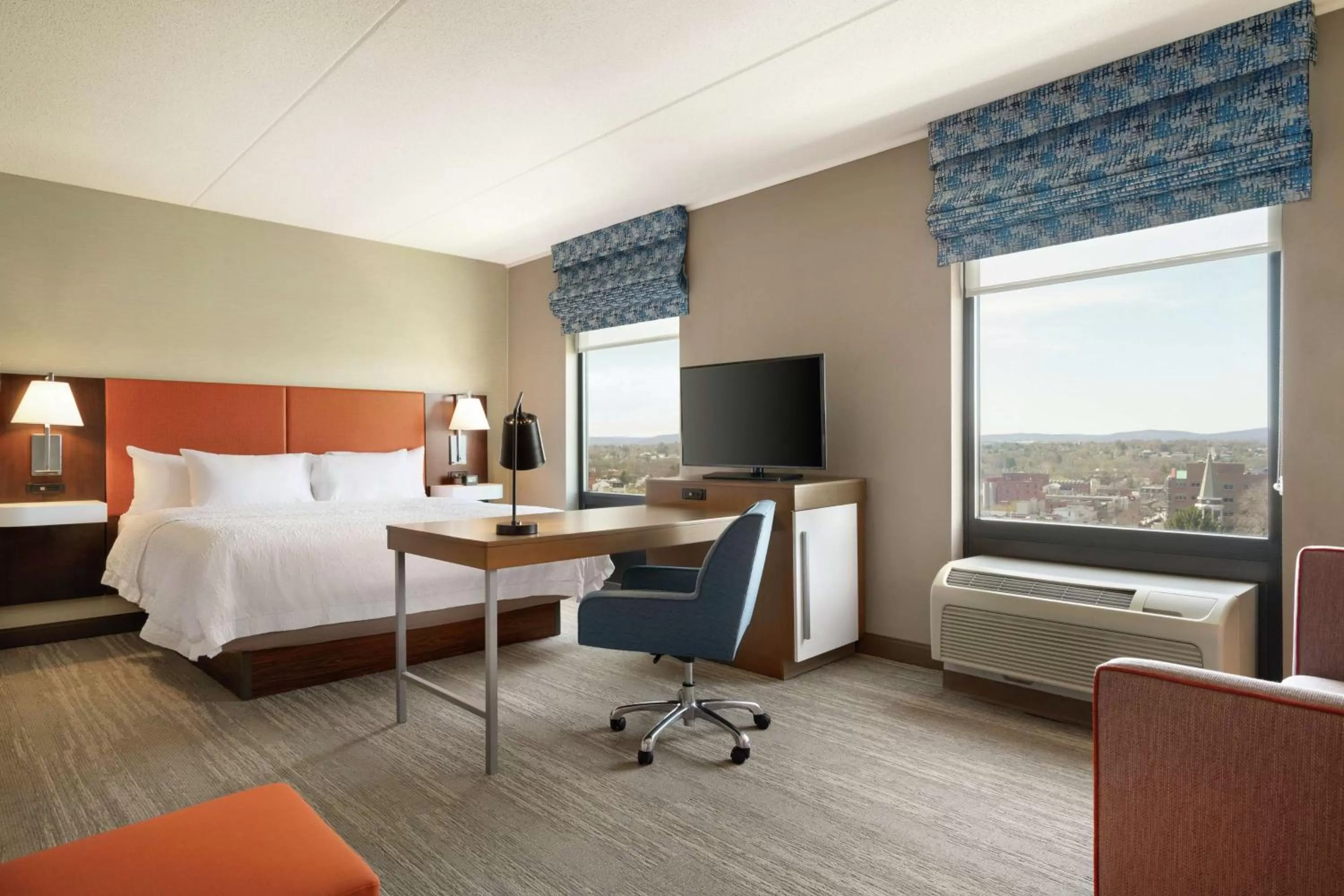 Bedroom, Bed in Hampton Inn & Suites Ephrata - Mountain Springs