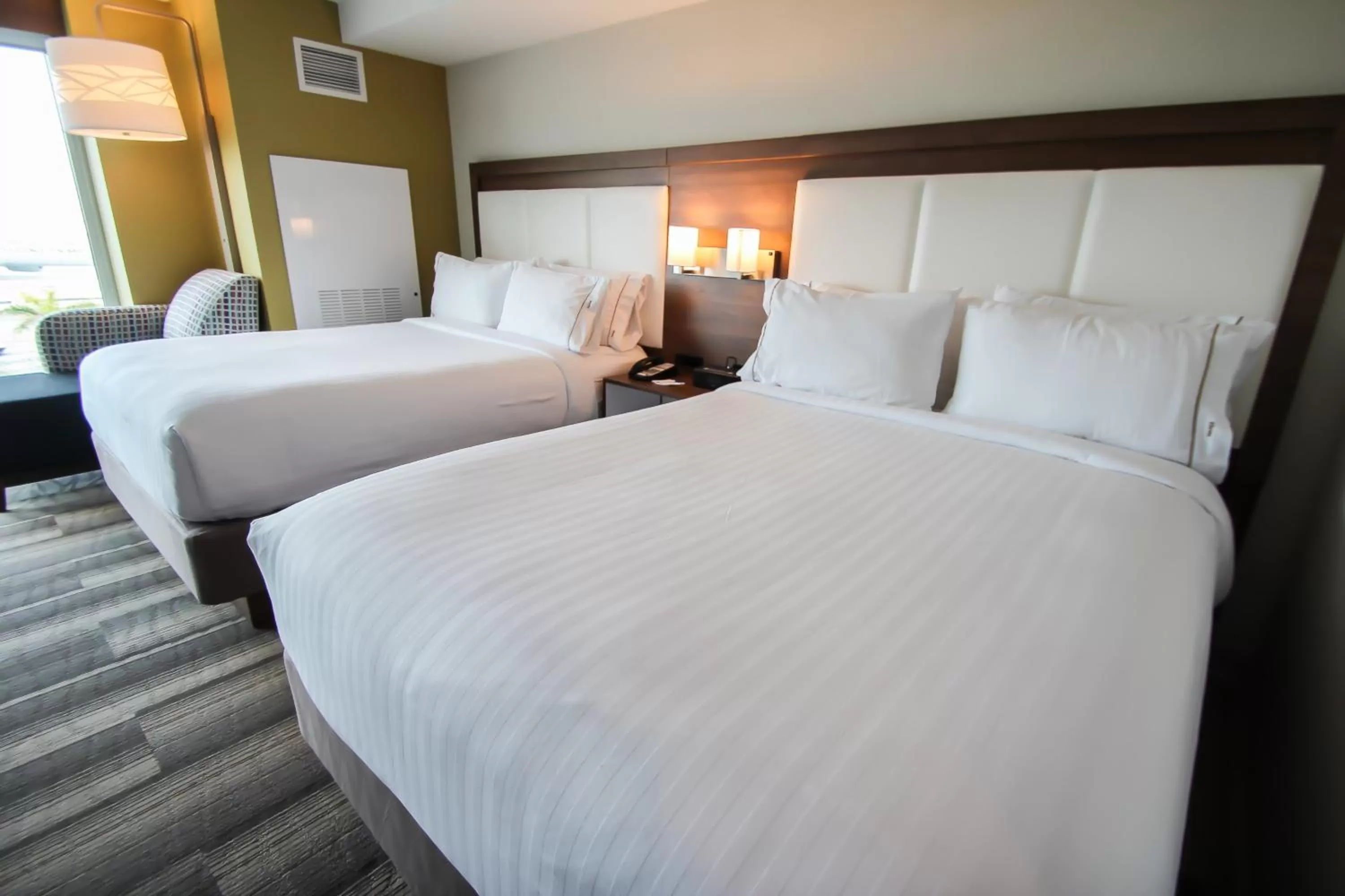 Photo of the whole room, Bed in Holiday Inn Express & Suites Miami Airport East by IHG