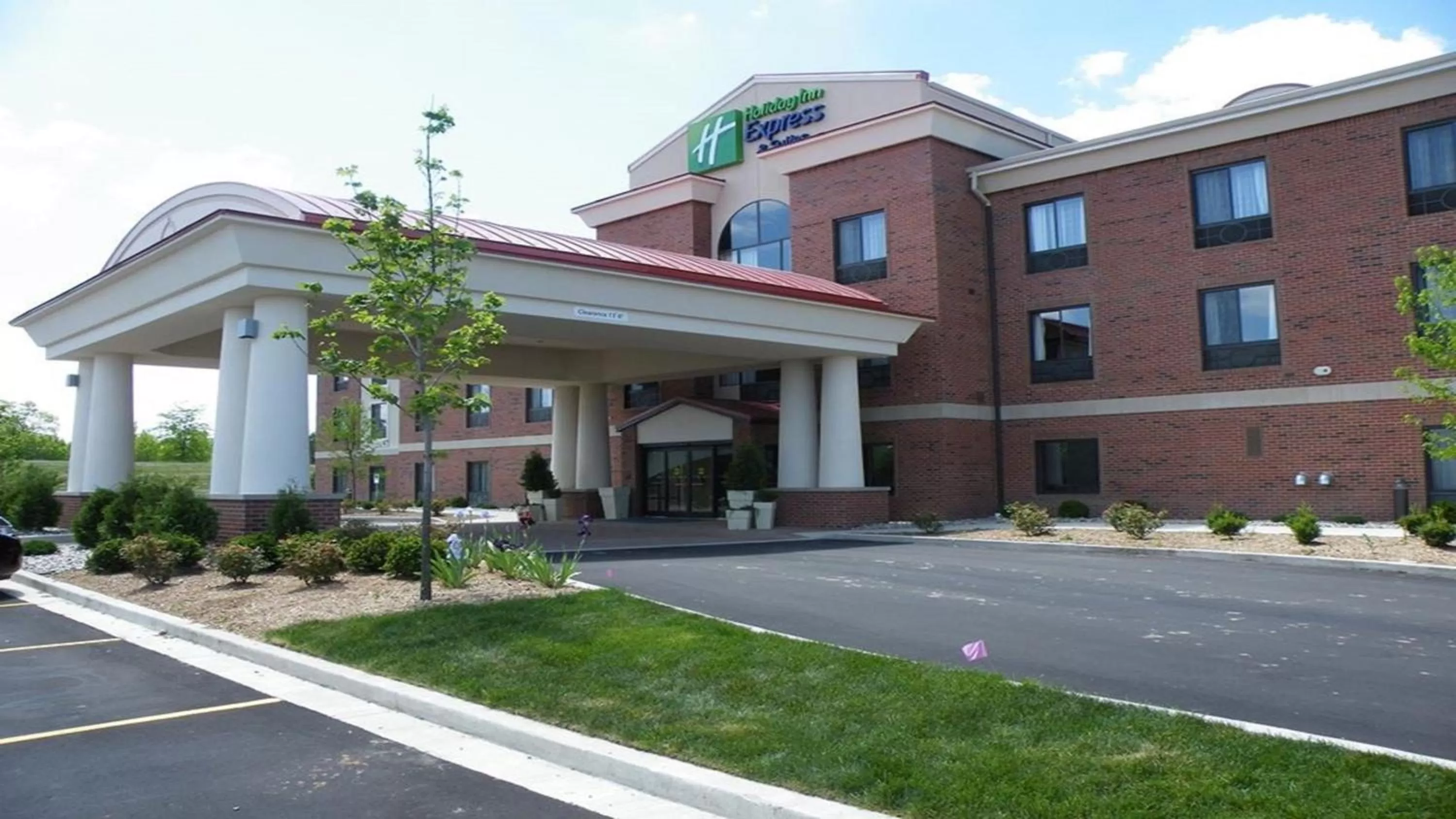 Property building in Holiday Inn Express Hotel & Suites Lansing-Dimondale by IHG