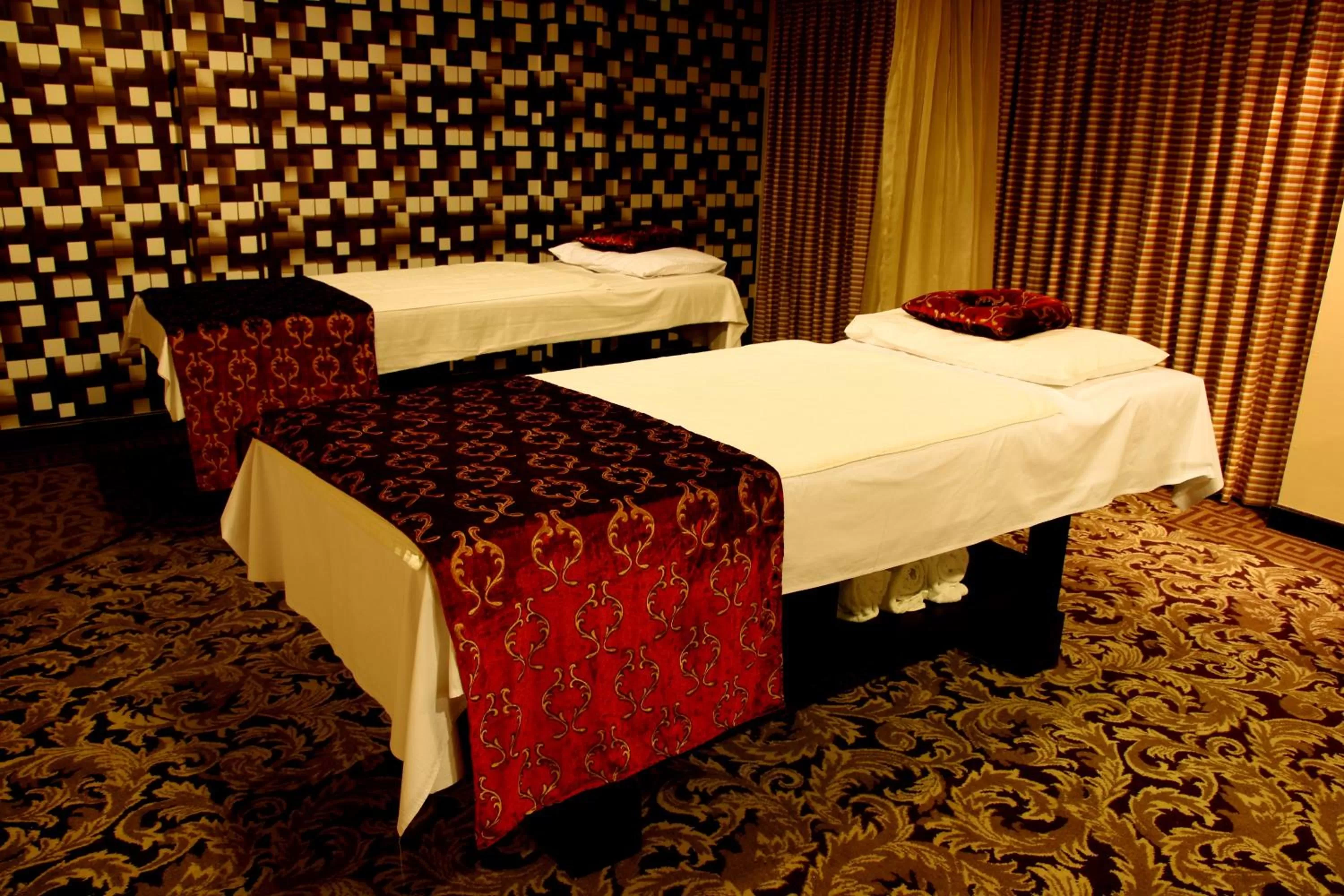 Ramada Plaza by Wyndham Karachi Airport Hotel