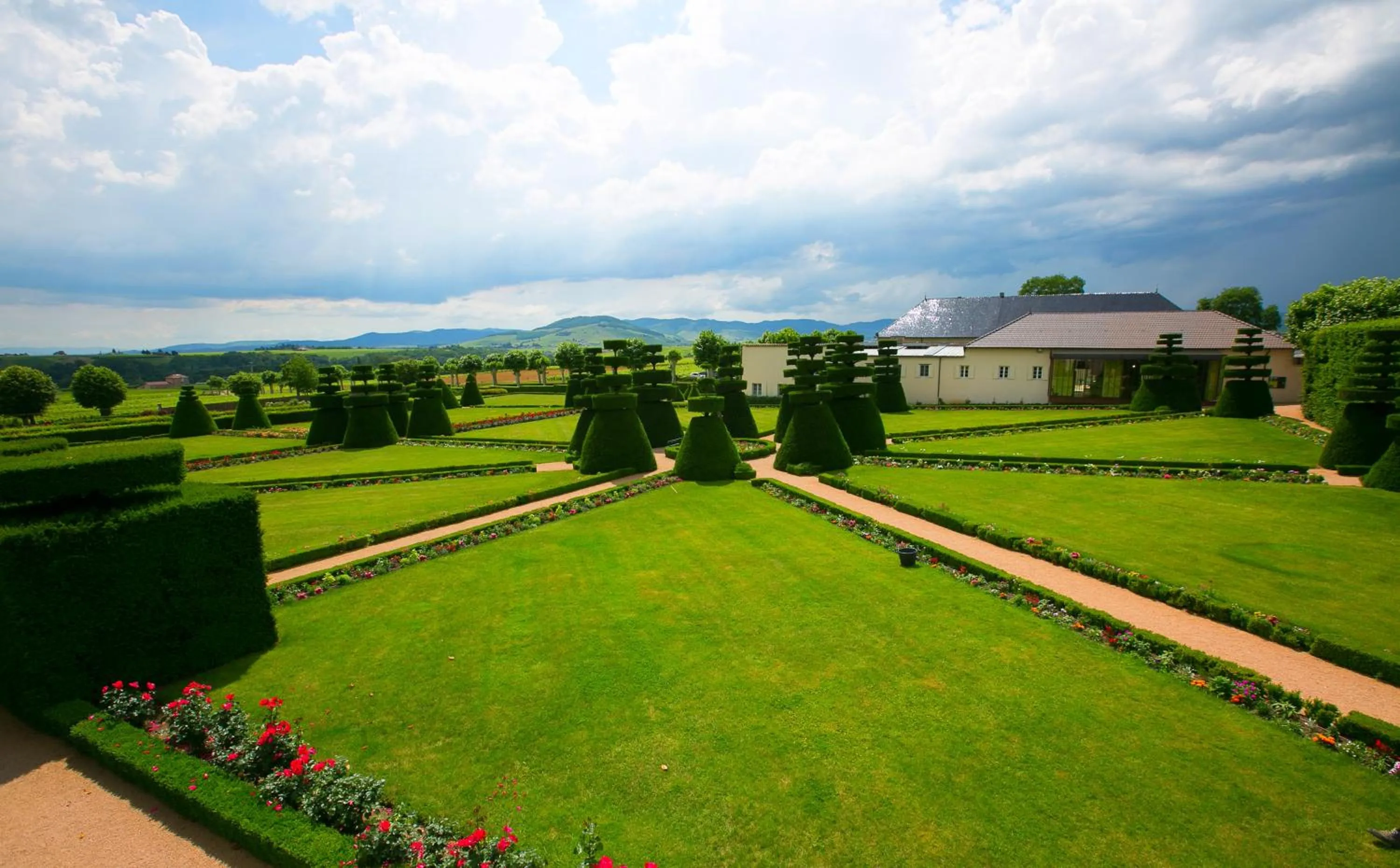 Spring in Château de Pizay