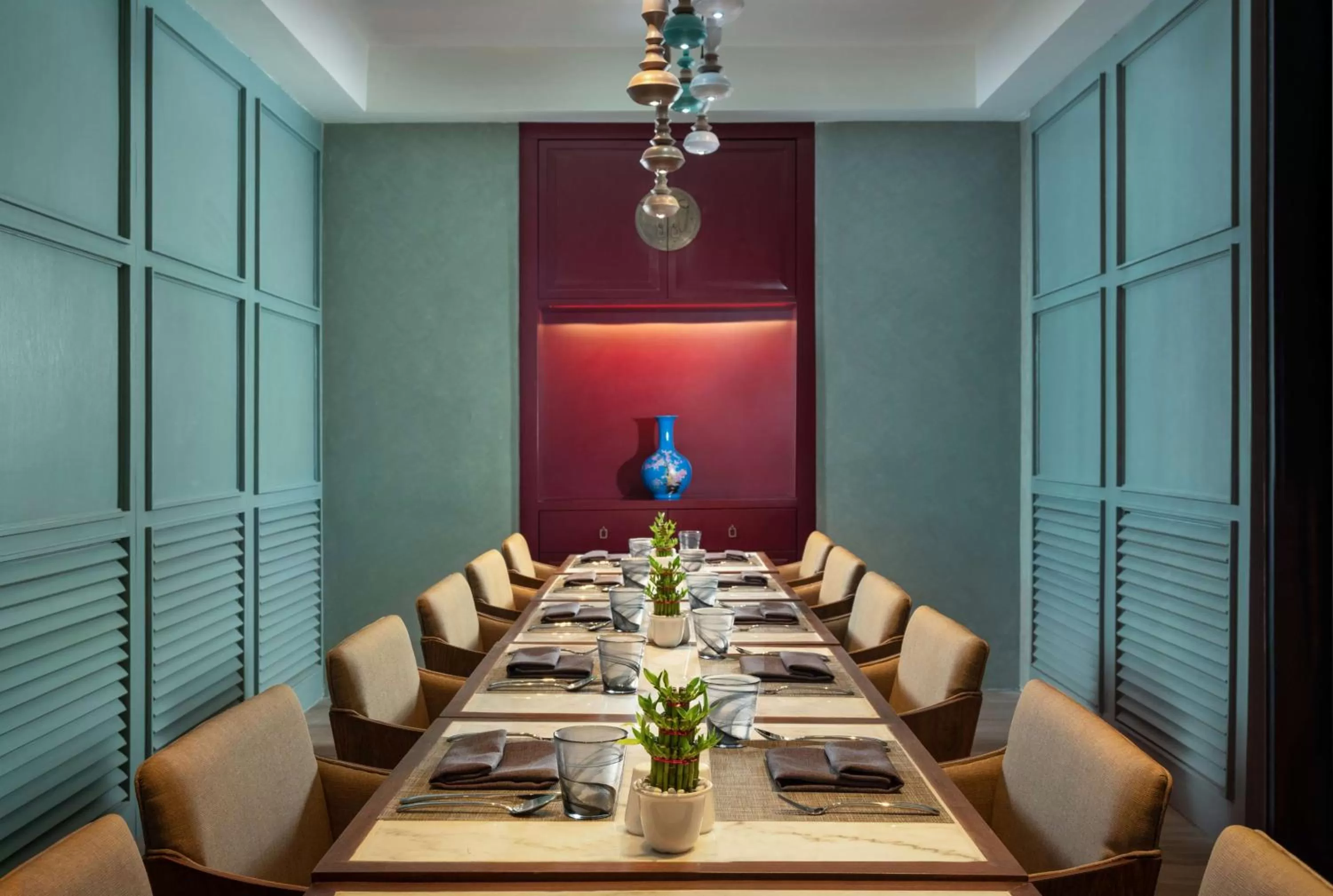 Restaurant/places to eat in DoubleTree by Hilton Surabaya