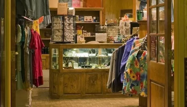 On-site shops in The Lodge at Cliff Castle Casino