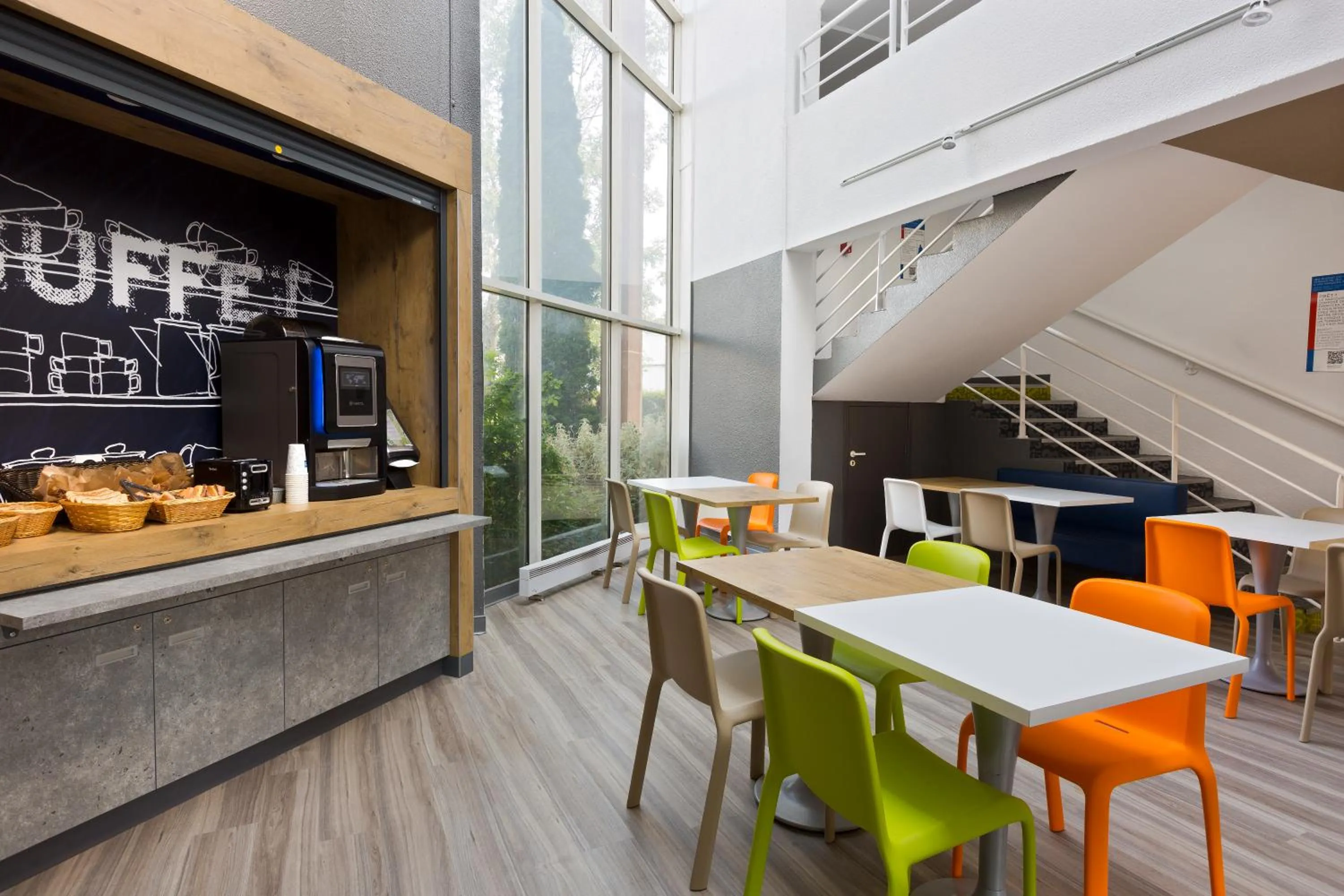 Breakfast in ibis budget Le Mans Universite