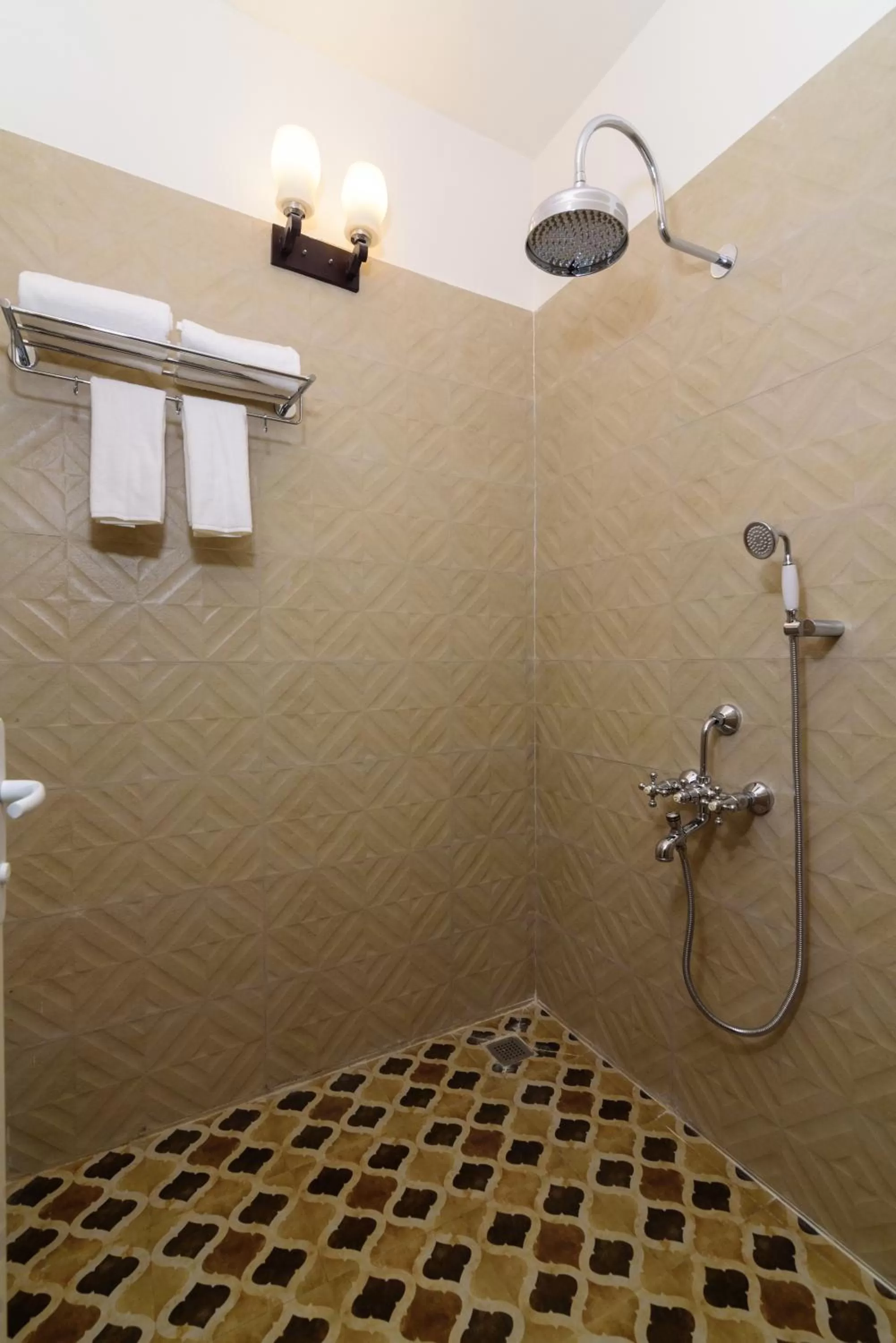 Bathroom in Astroport Sariska Treetop by Eight Continents