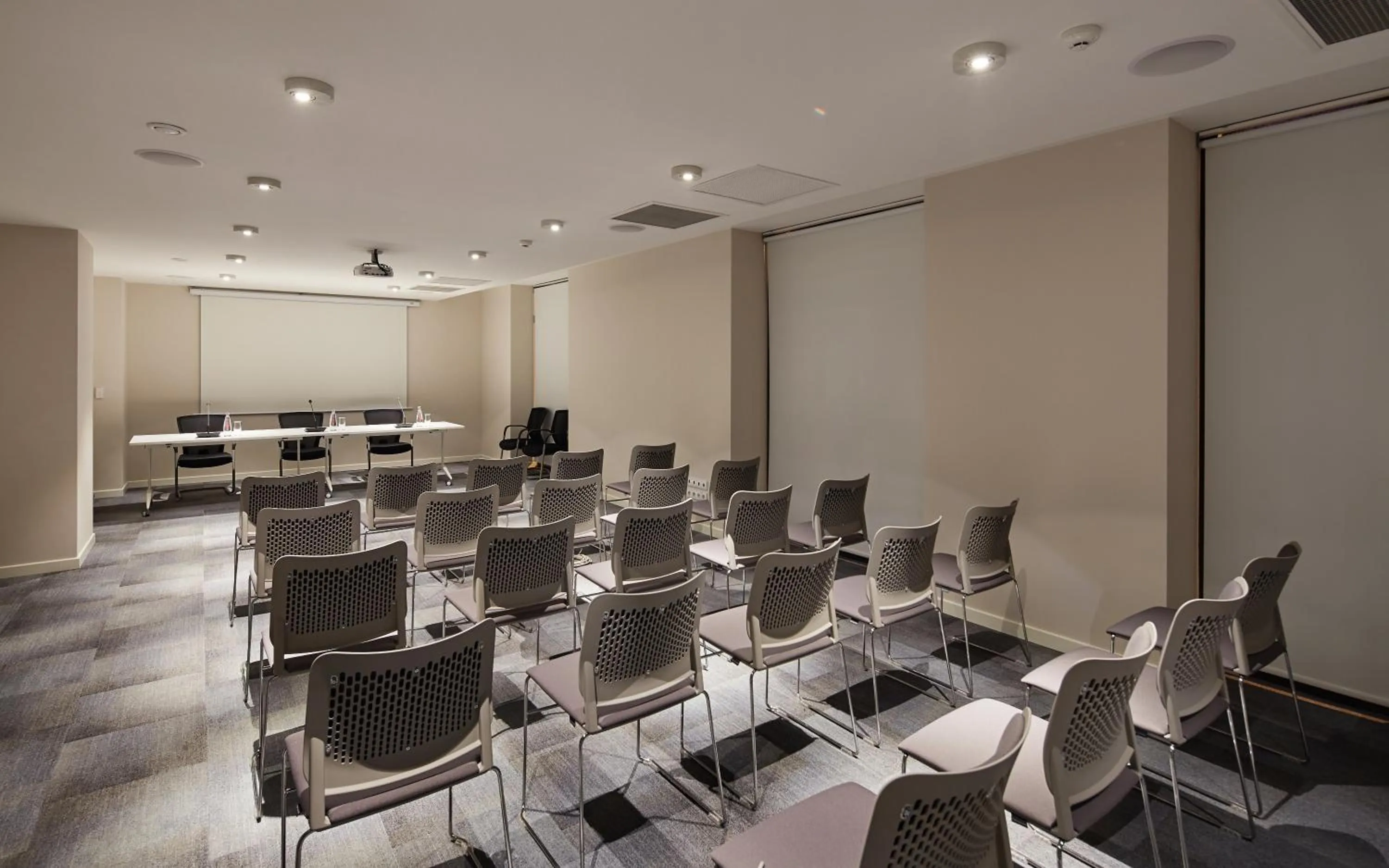 Area and facilities in Gallery Palace Hotel