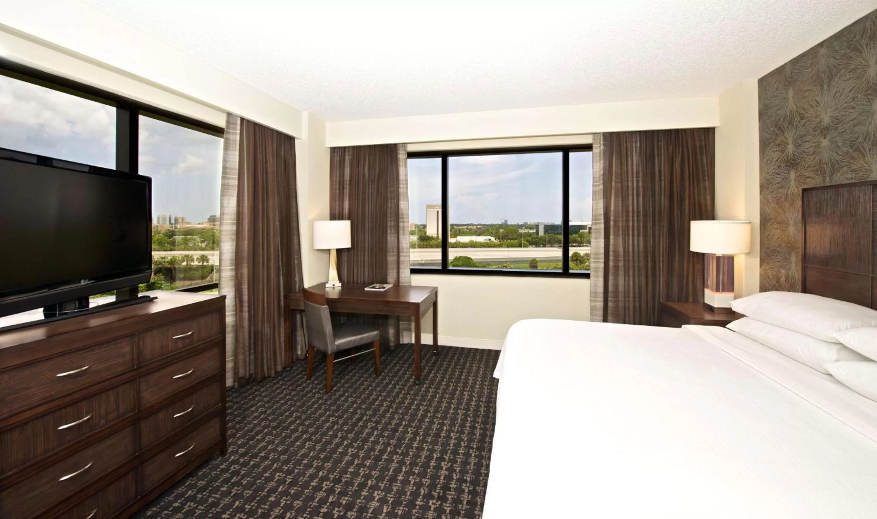 Premium King Suite in Embassy Suites by Hilton Palm Beach Gardens PGA Boulevard
