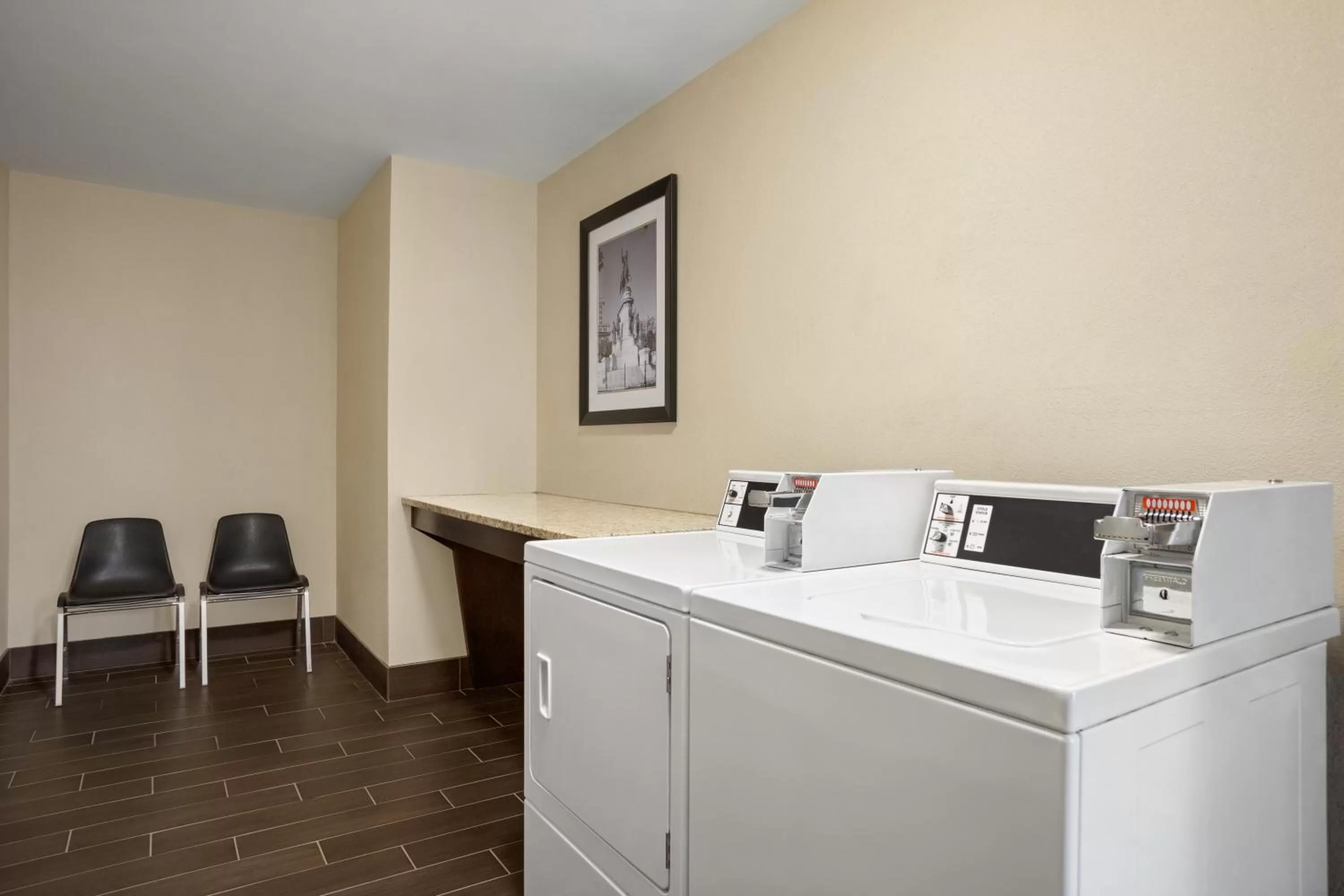 Area and facilities, Bed in La Quinta Inn & Suites by Wyndham Richmond-Midlothian