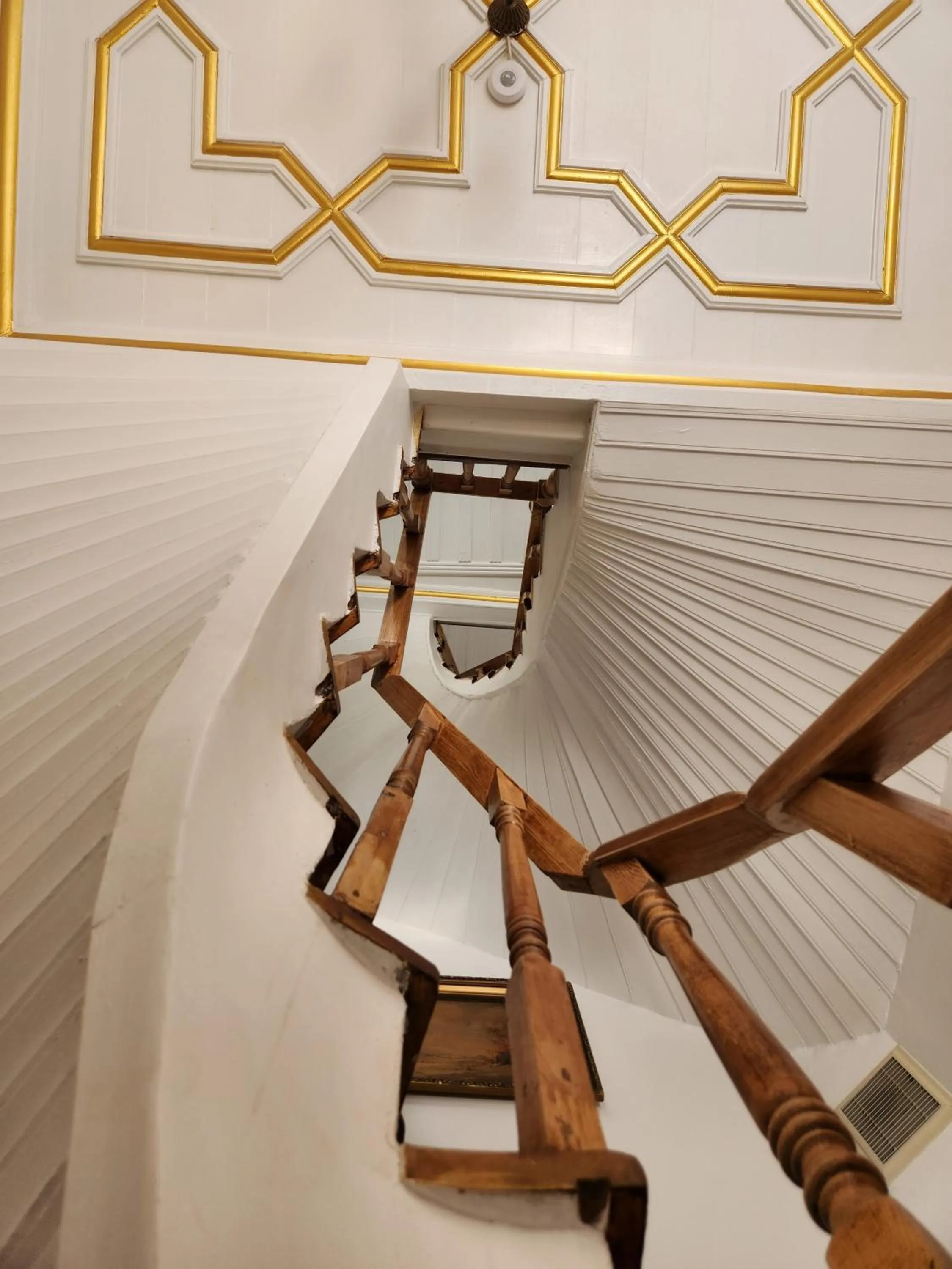 Property building in Kadıköy White House