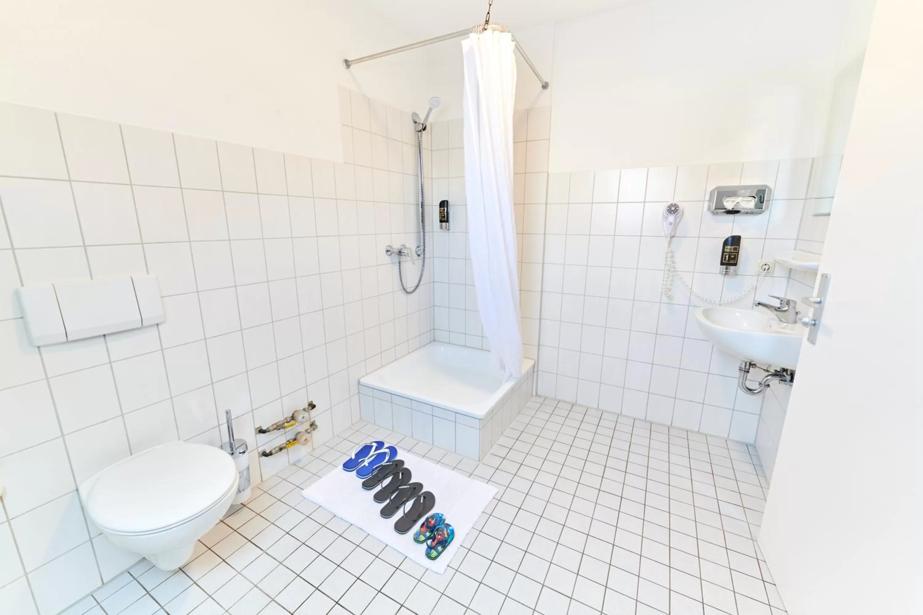 Shower in Aparthotel B & L