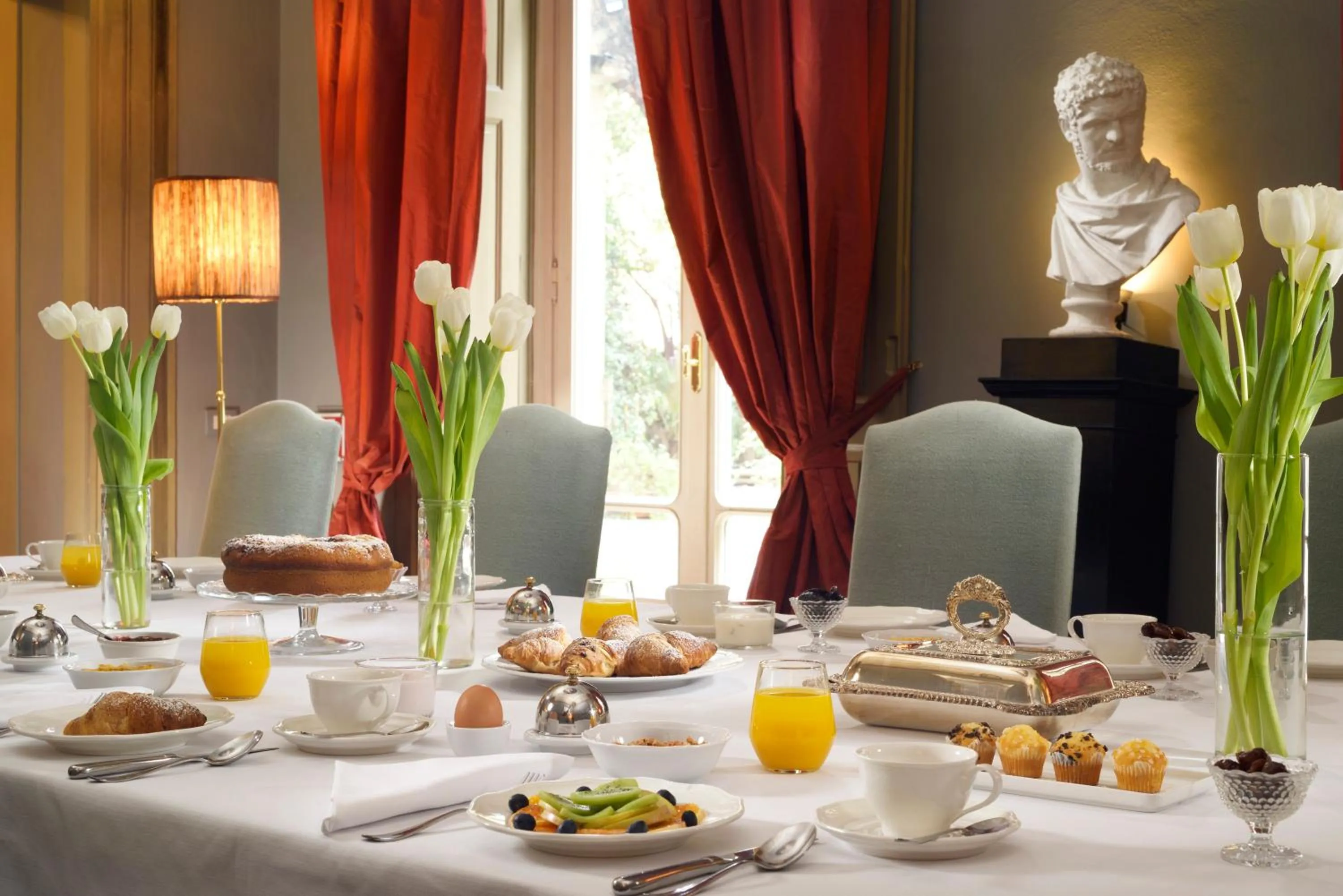 Continental breakfast in Al Palazzo del Marchese di Camugliano Residenza d'Epoca