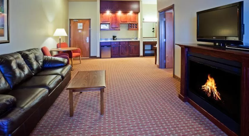 TV and multimedia in Baymont Inn & Suites by Wyndham Sturgis