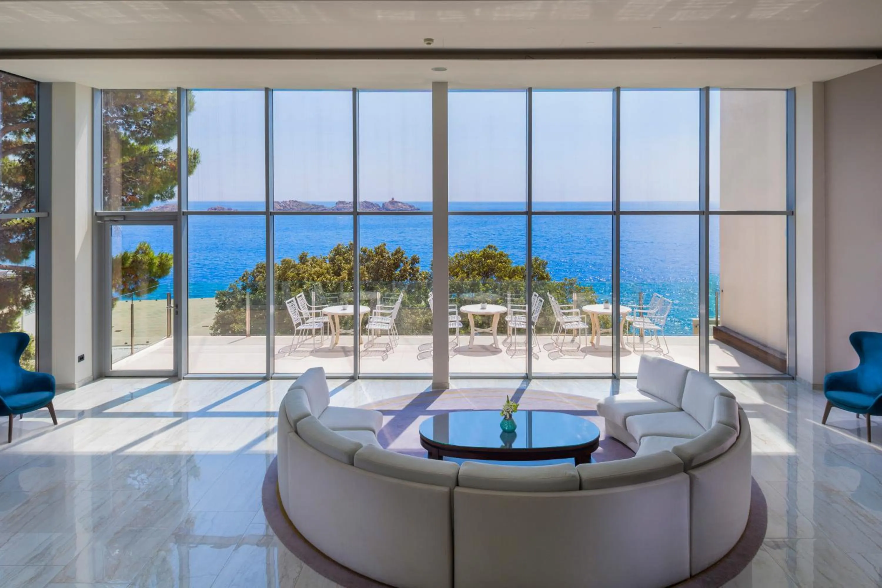 Spring in Royal Neptun Hotel