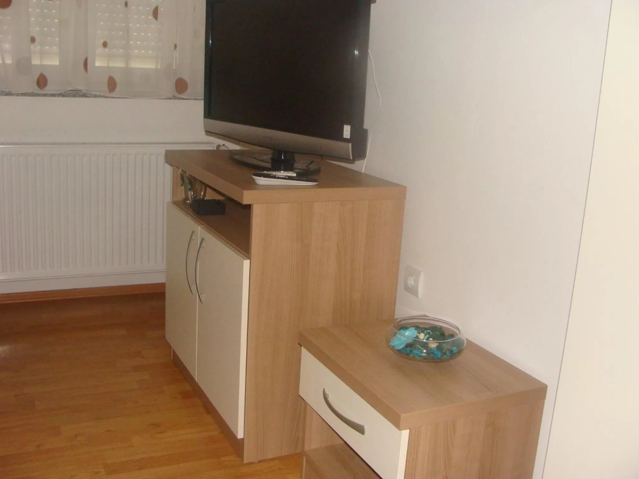 Decorative detail, TV/Entertainment Center in Lugarnica