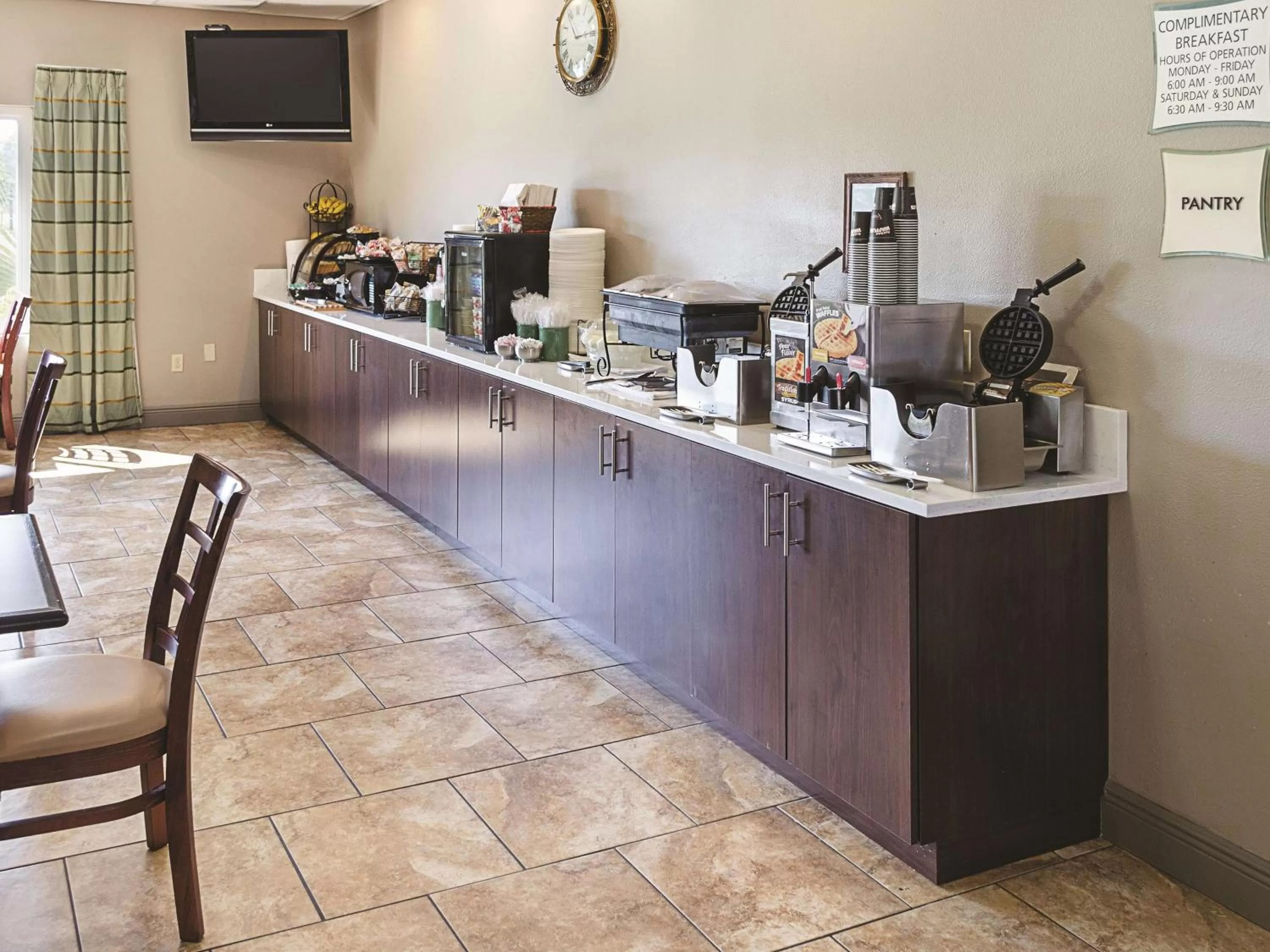 Restaurant/places to eat in La Quinta by Wyndham Biloxi