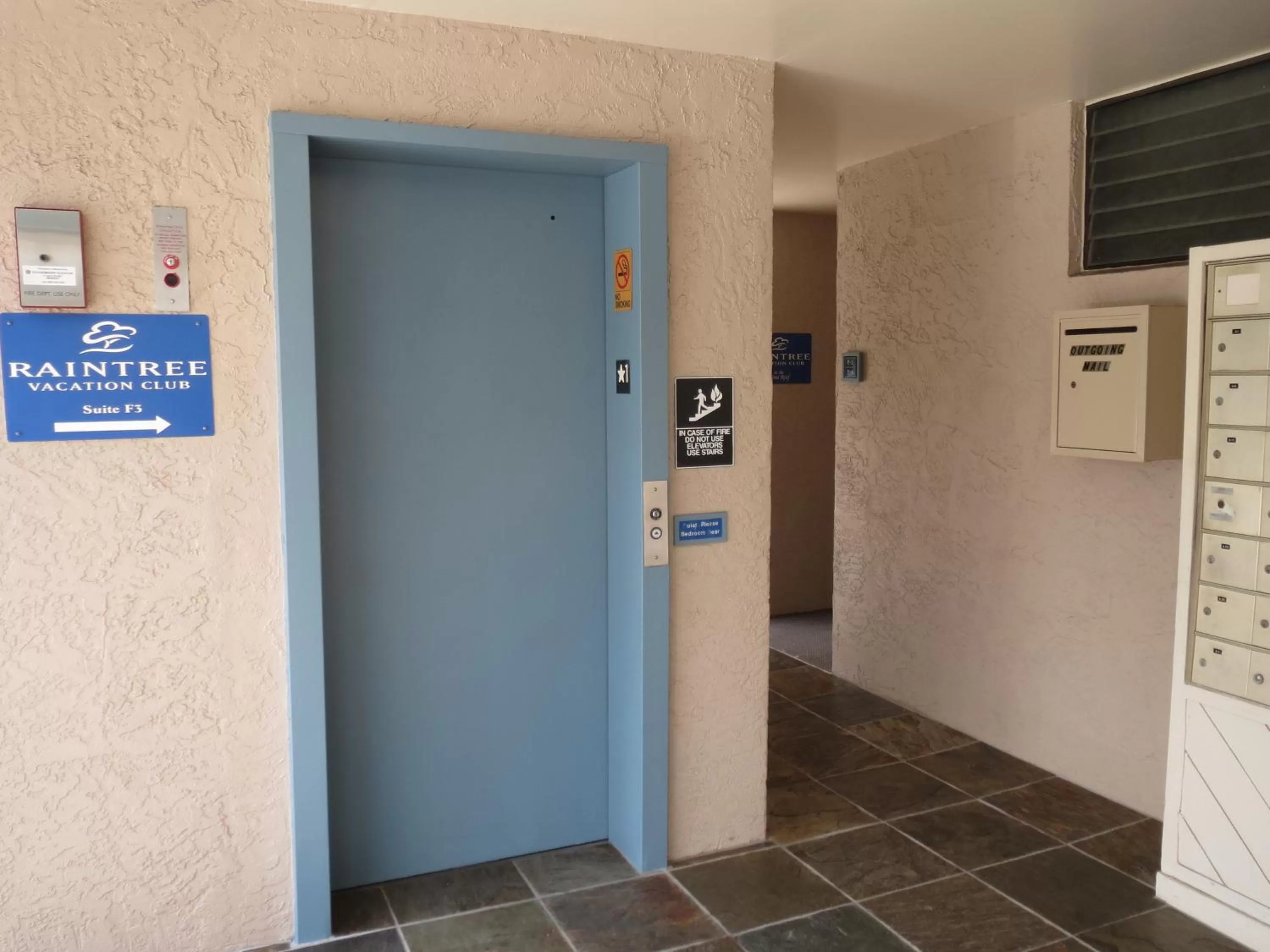 Property logo or sign in Kona Reef Resort by Latour Group