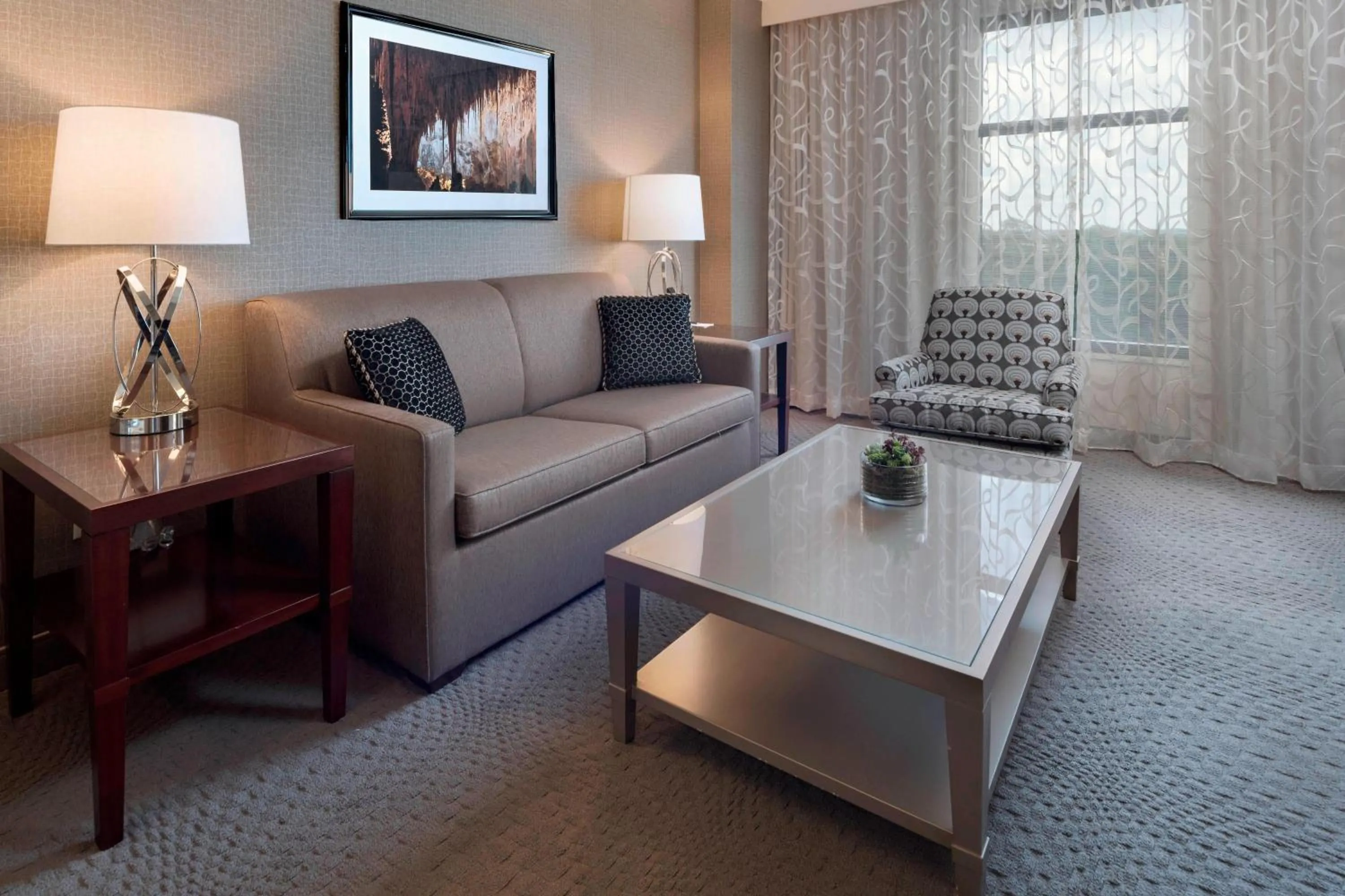 Living room in Sheraton Austin Georgetown Hotel & Conference Center