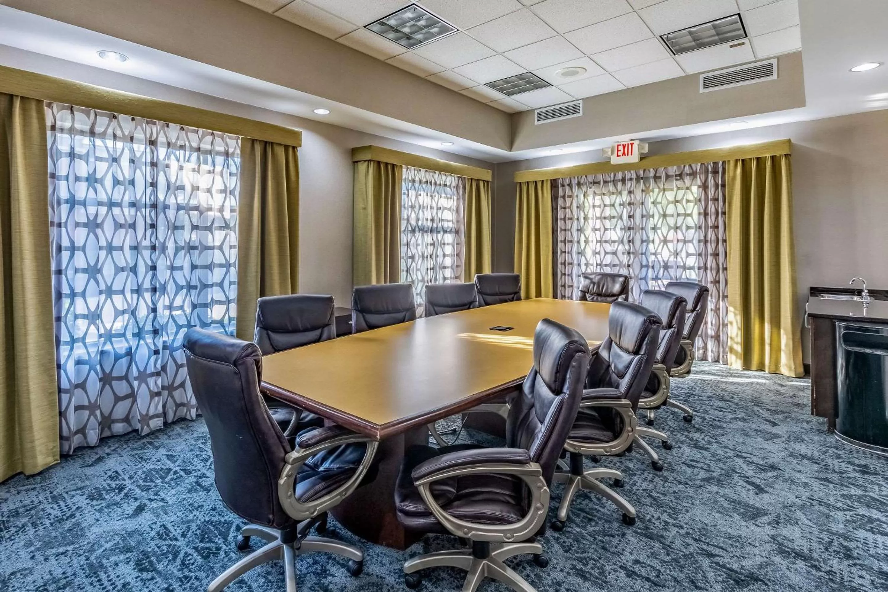 Holiday Inn Express & Suites Lexington by IHG