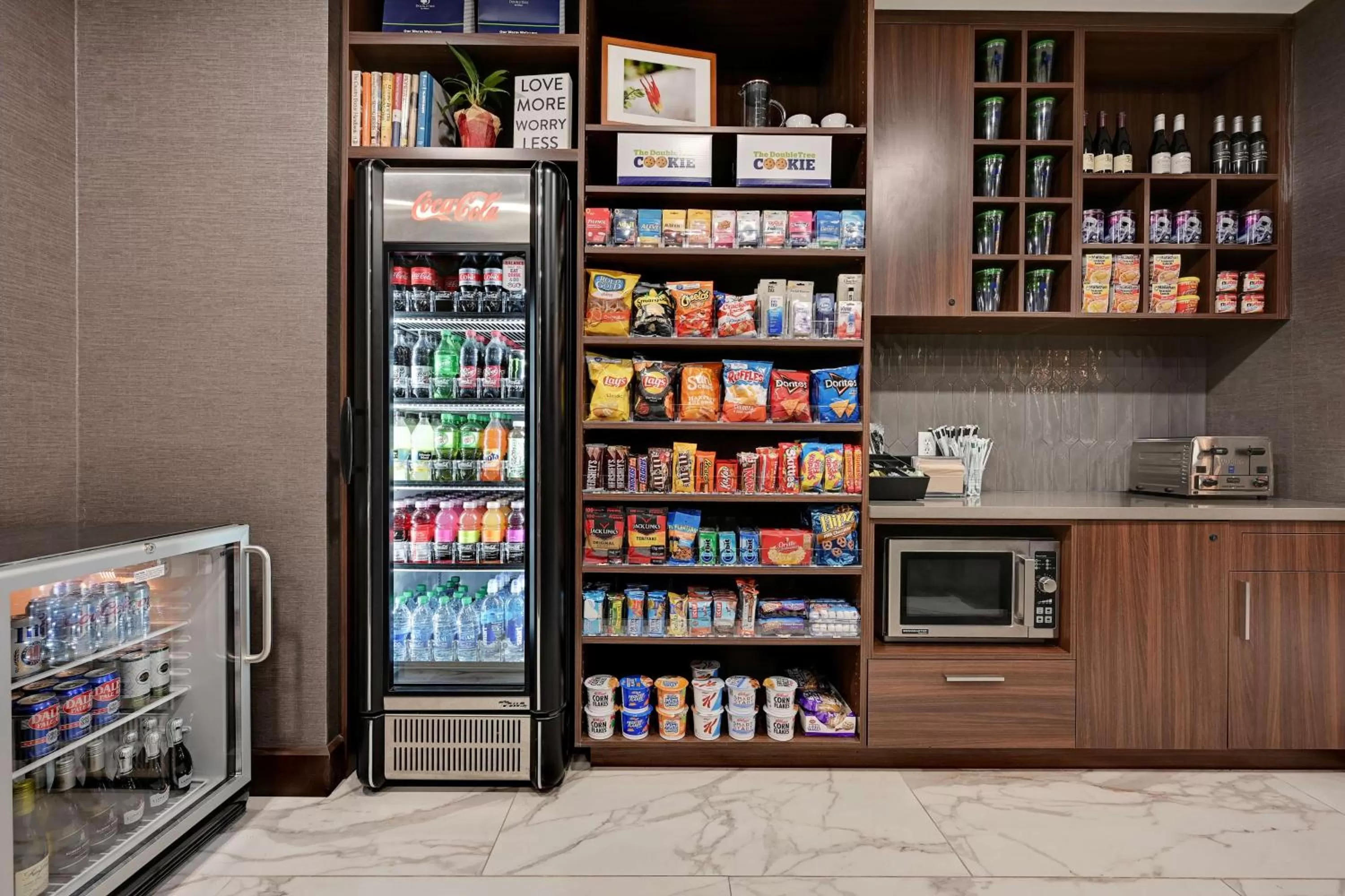 Restaurant/places to eat in DoubleTree by Hilton Denver International Airport, CO