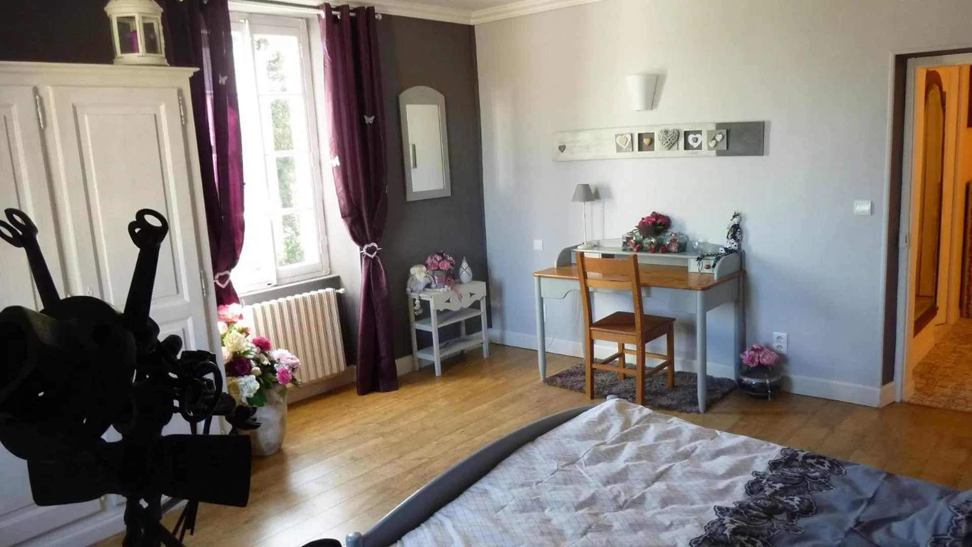 Photo of the whole room, Bed in Le Fer en Cèze