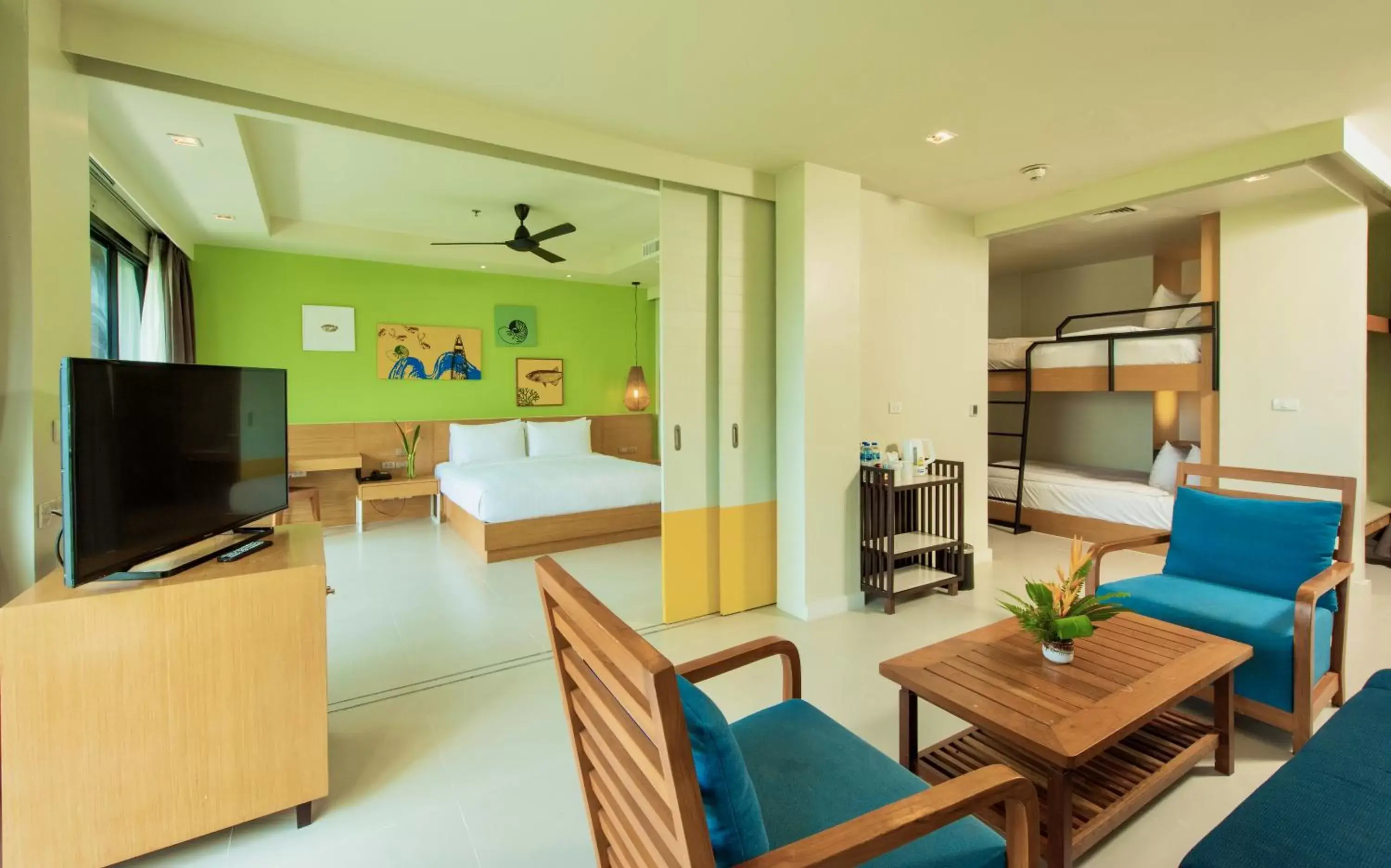 Kids' Suite with Pool View - Daily Free Mini-bar in Holiday Ao Nang Beach Resort, Krabi Kids' Suite with Pool View - Daily Free Mini-bar in Holiday Ao Nang Beach Resort, Krabi