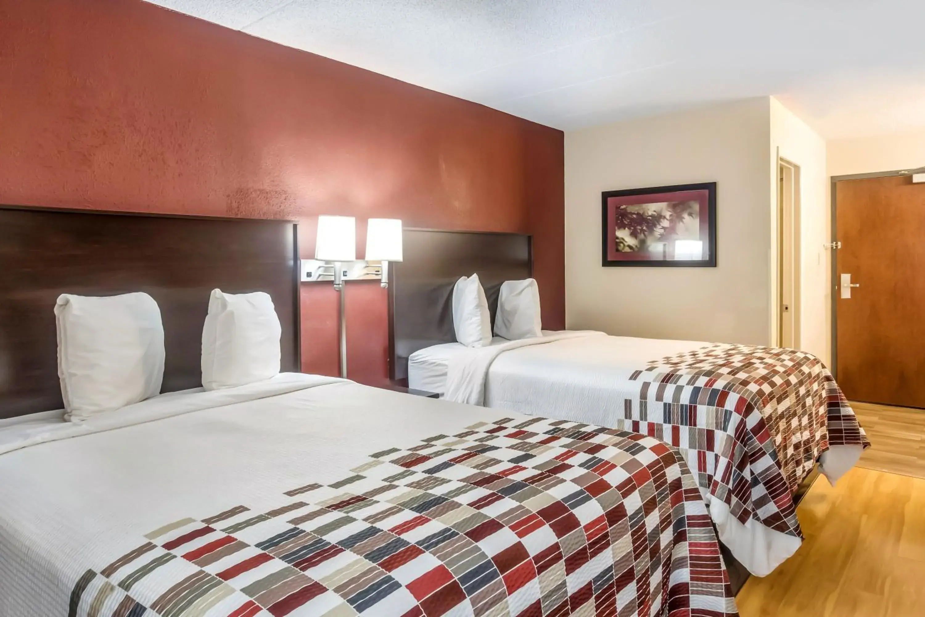 Deluxe Room with Two Double Beds Non-Smoking in Red Roof Inn Chicago-Alsip Deluxe Room with Two Double Beds Non-Smoking in Red Roof Inn Chicago-Alsip