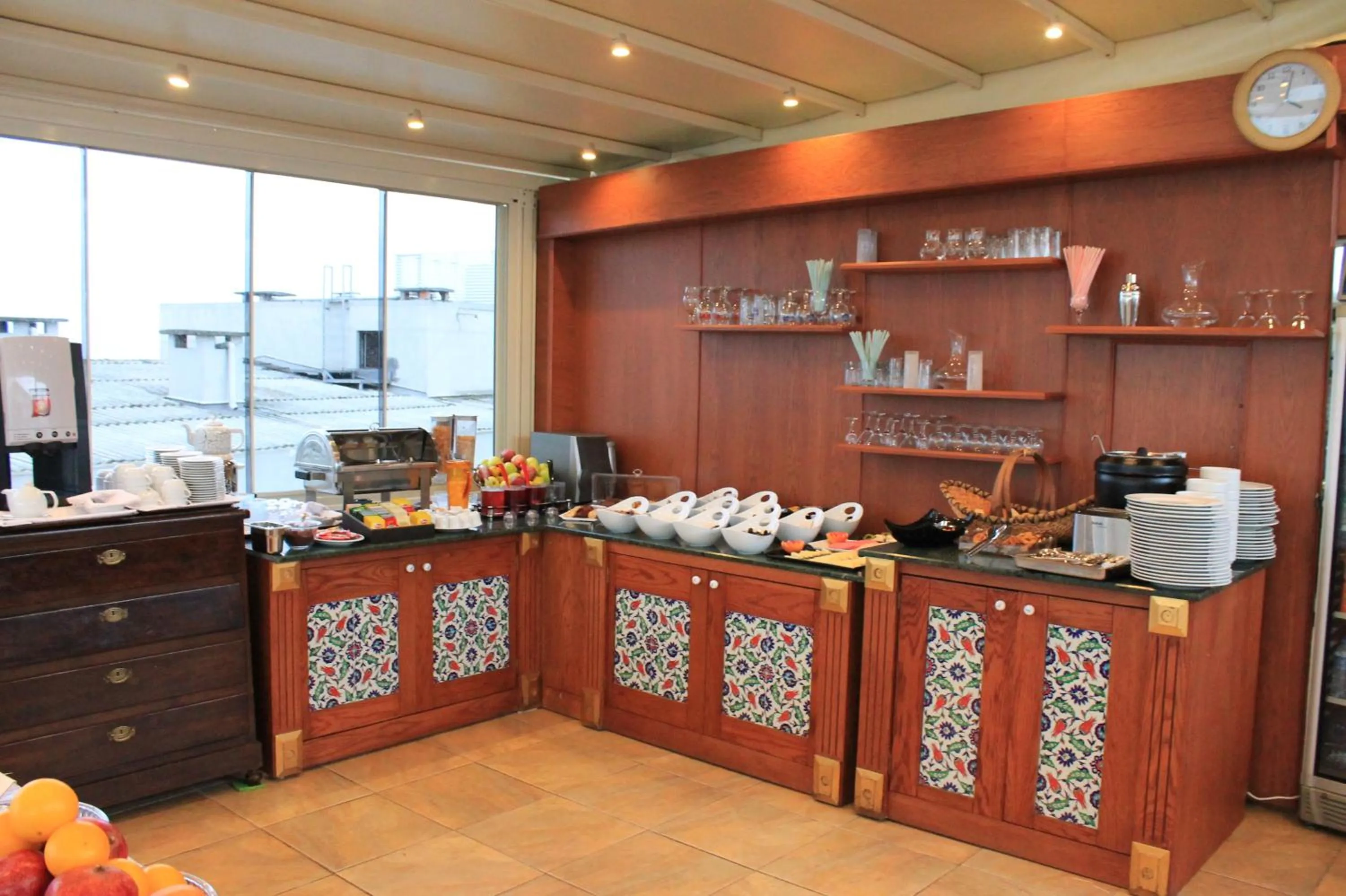 Restaurant/places to eat in Aruna Boutique Hotel