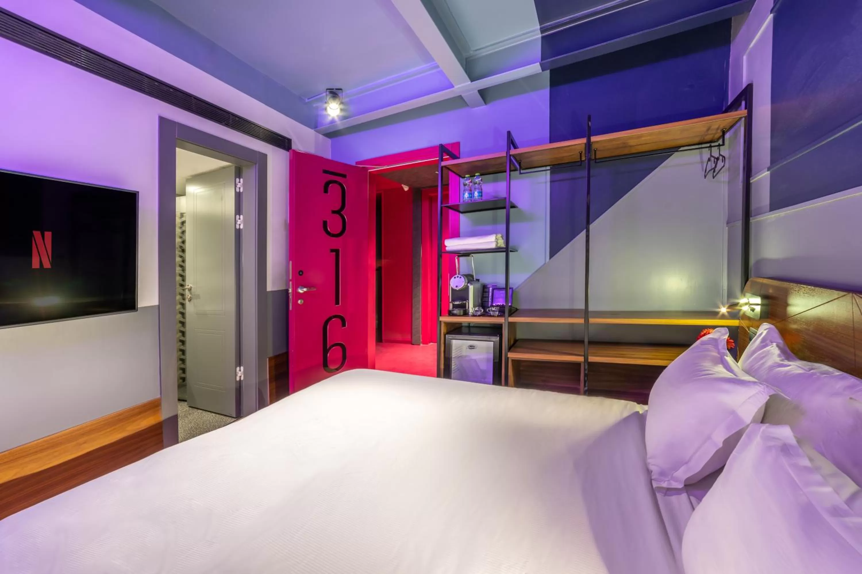 Photo of the whole room, Bed in Stay Inn Hotel Jerusalem