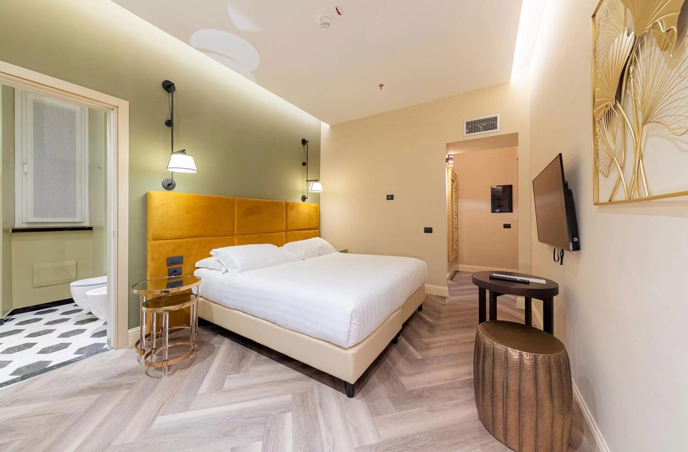 Bedroom, Bed in Hotel Astoria