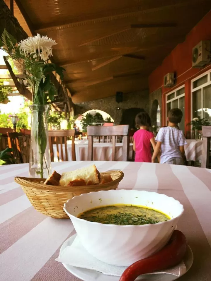 Breakfast in Hanul Ursilor