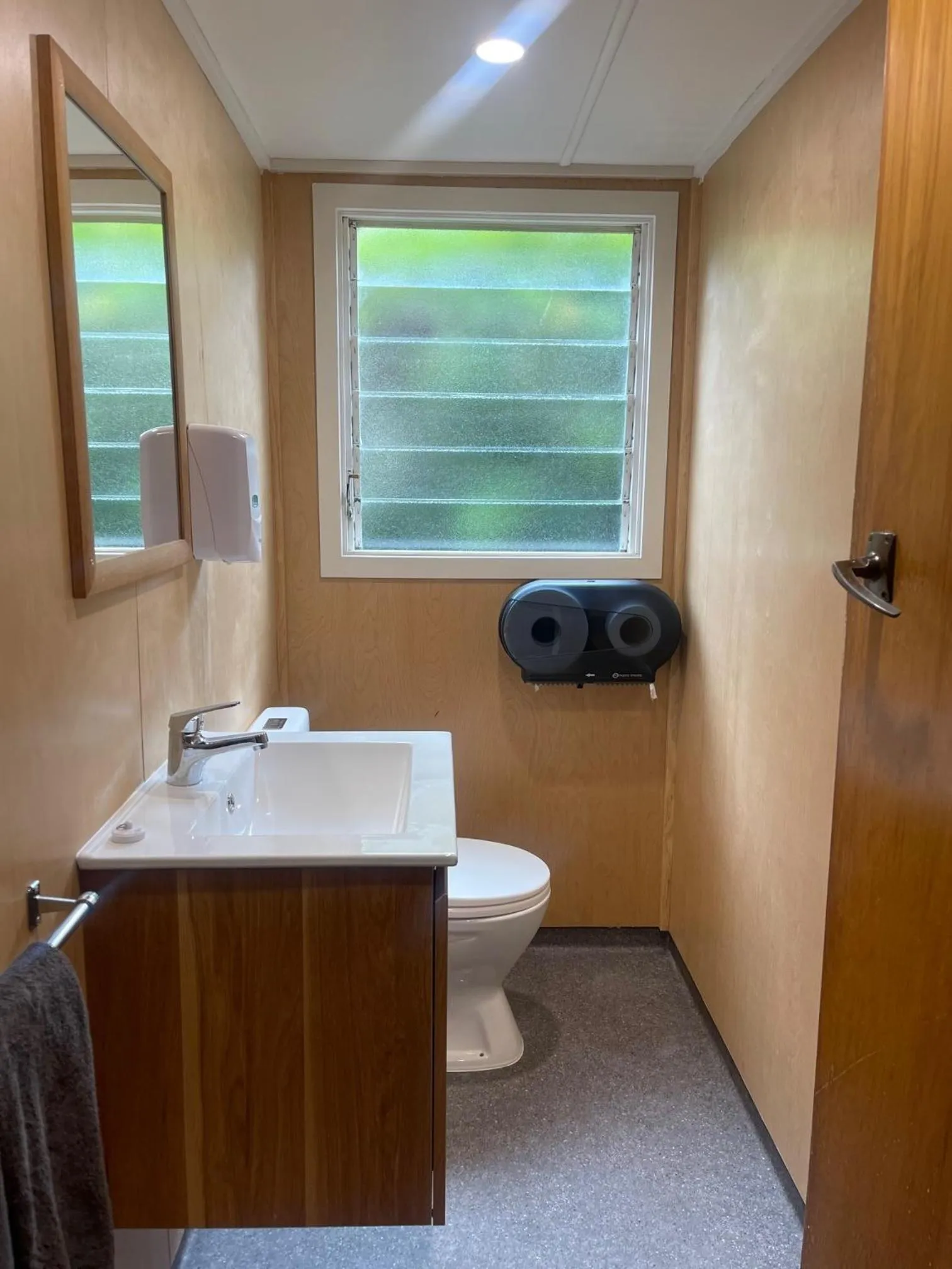 Te Anau Lakefront Backpackers