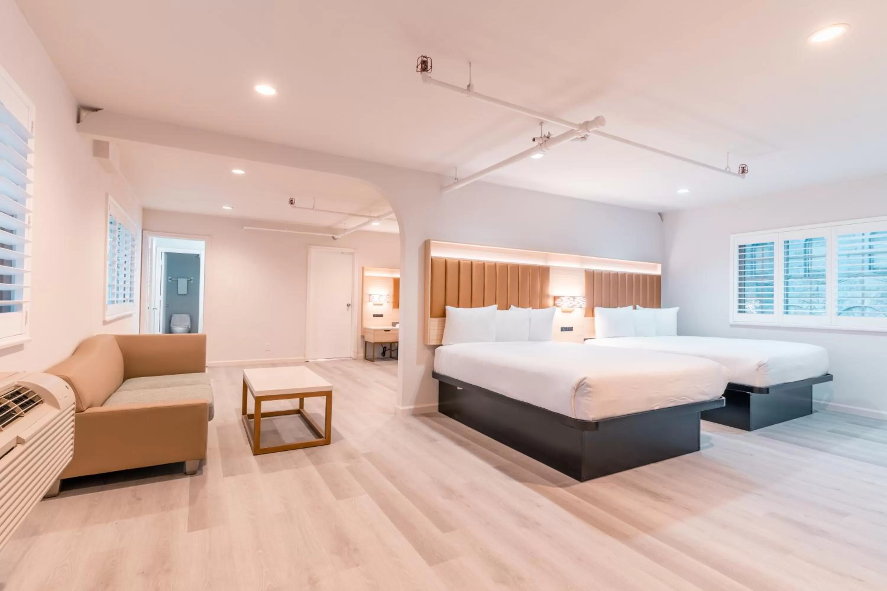 Bed in Inn on Broadway