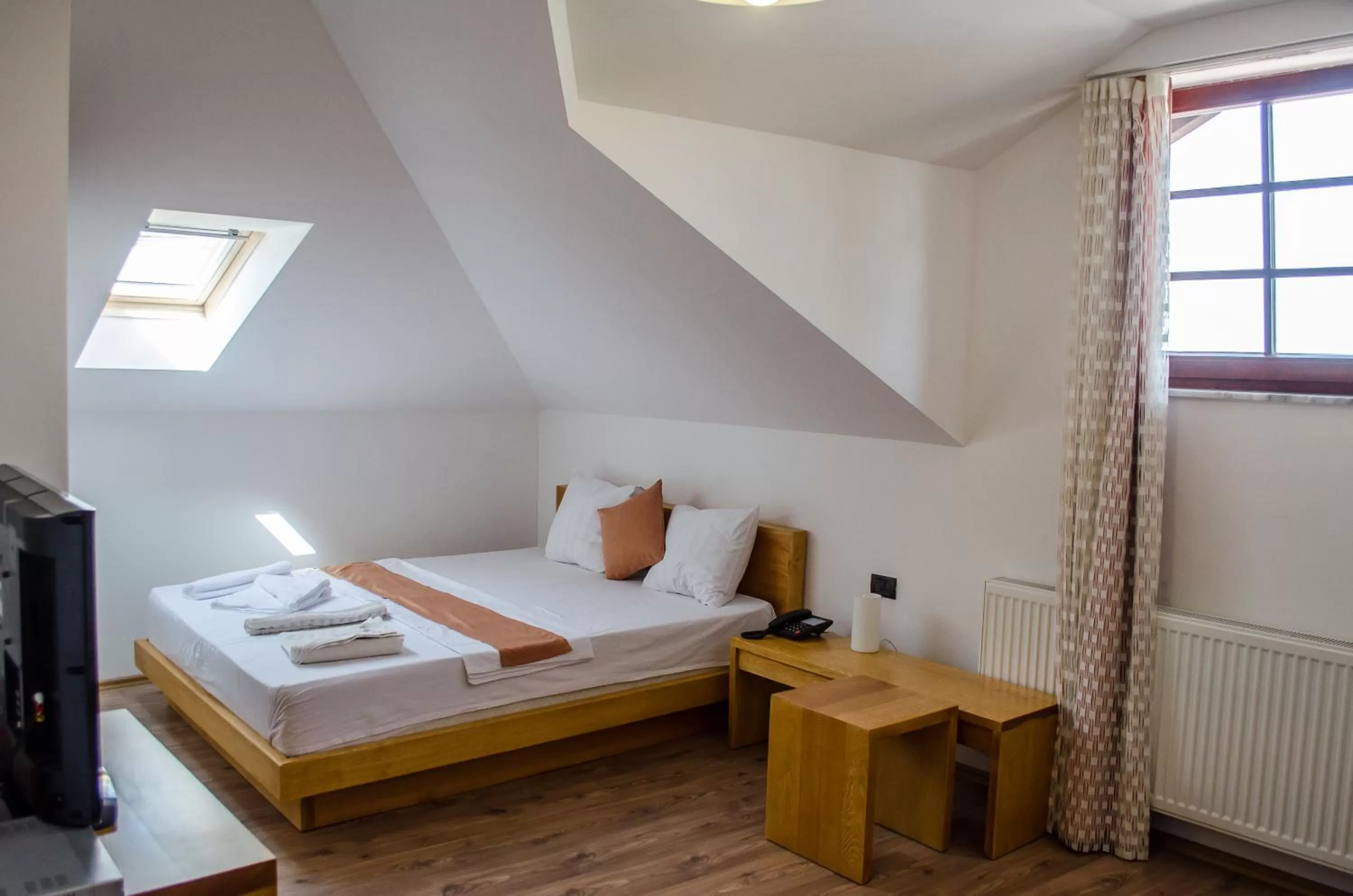 Bed in Hotel Prizreni