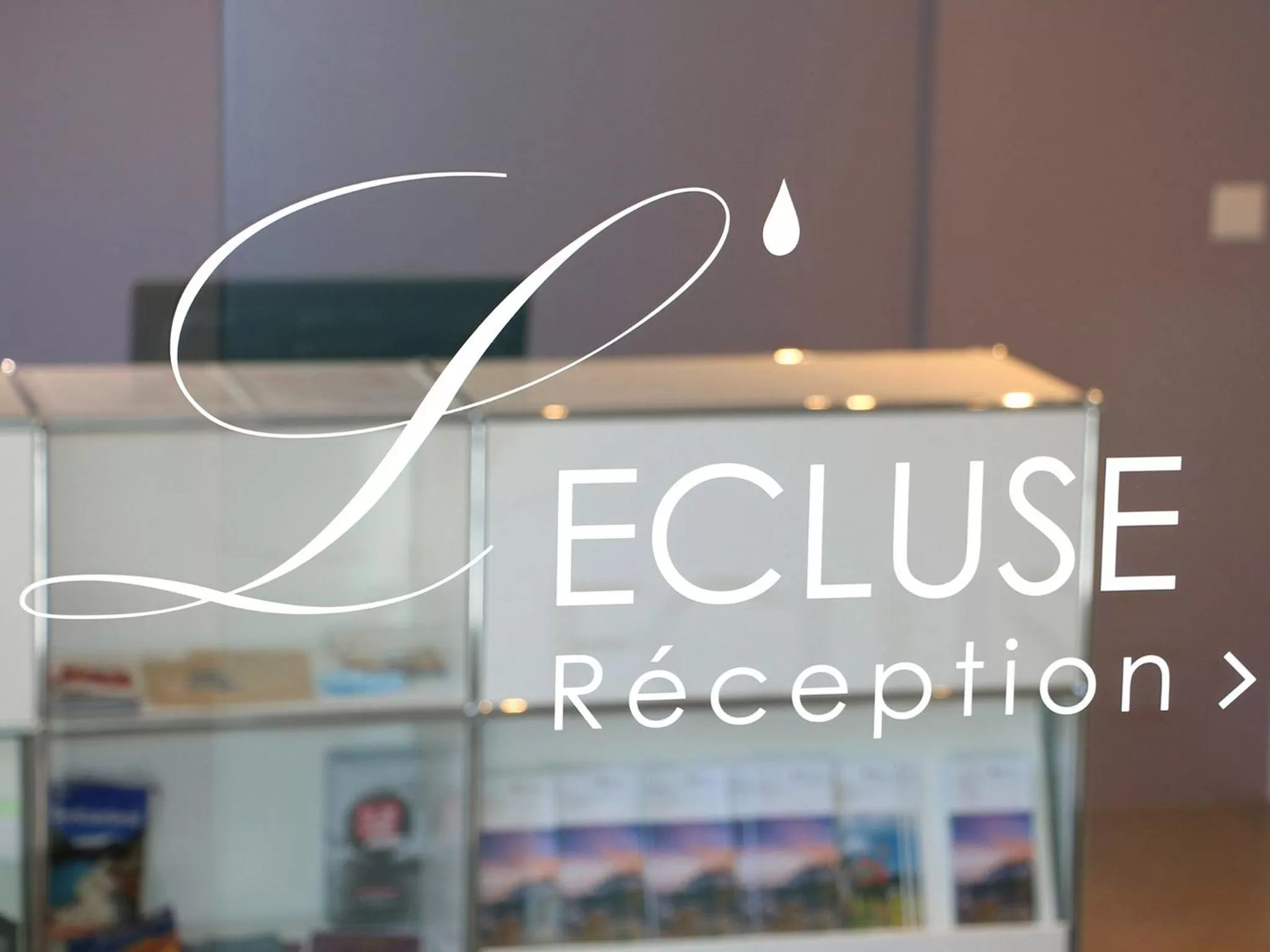 Logo/Certificate/Sign in Hôtel de l'Ecluse