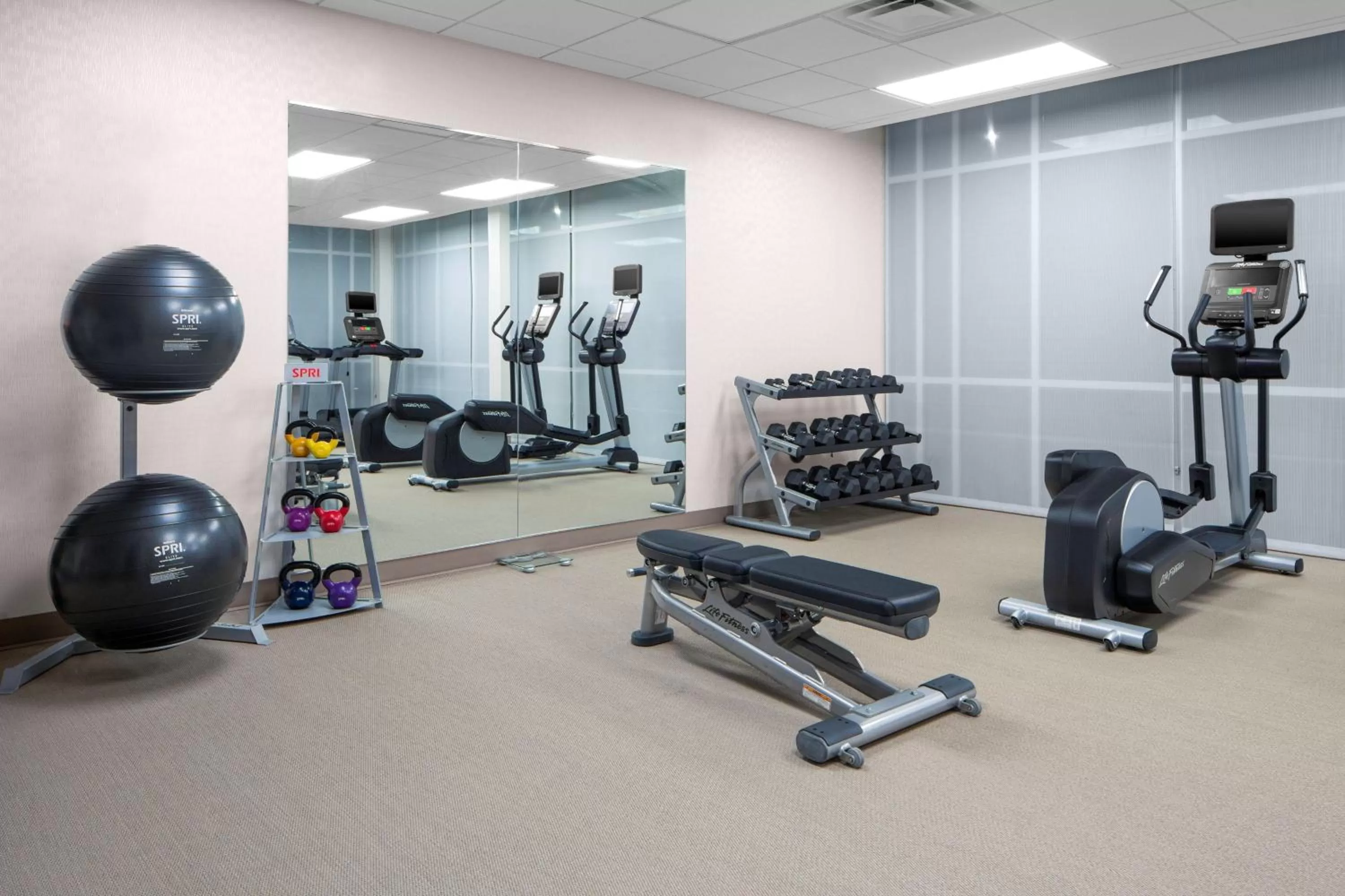 Fitness centre/facilities in SpringHill Suites Winchester