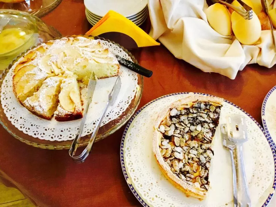 Restaurant/places to eat in Hotel Grazia Deledda