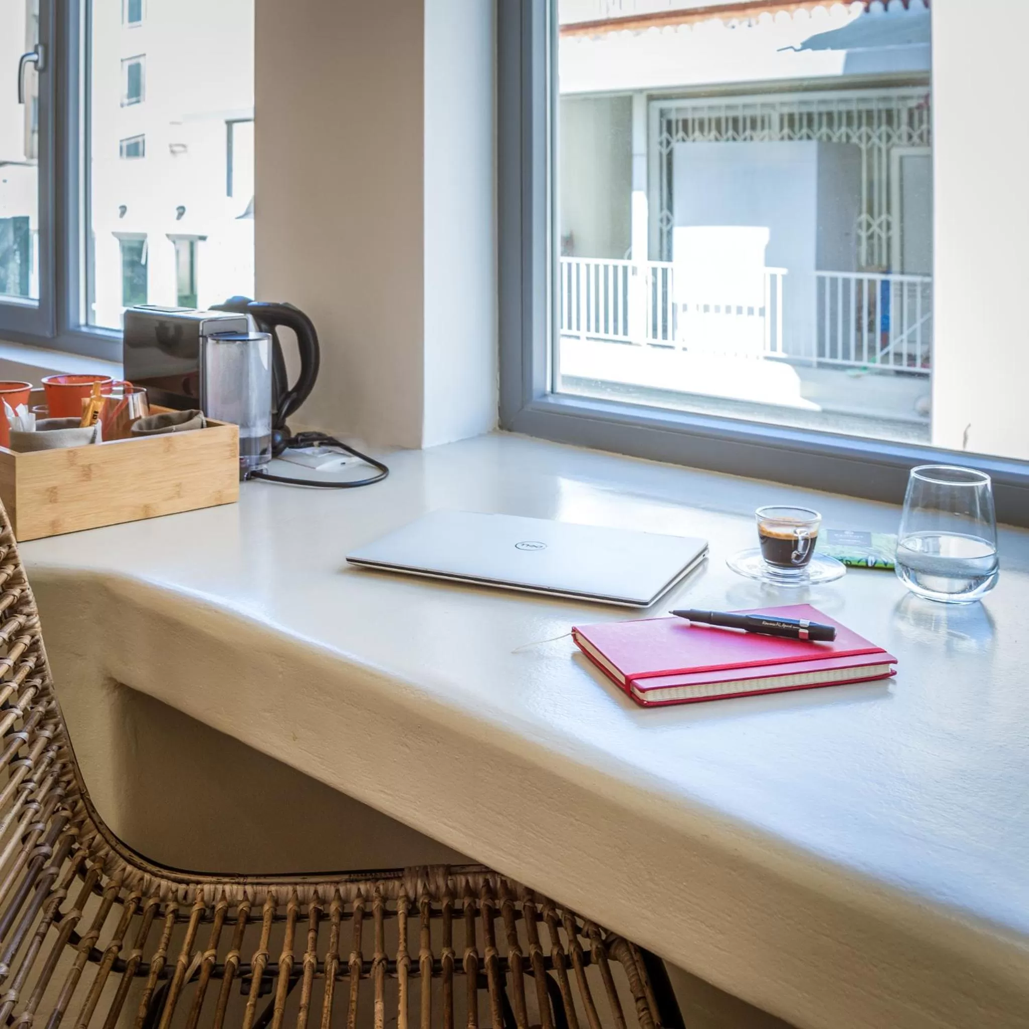 Coffee/tea facilities in LOFUS Bio-Suites